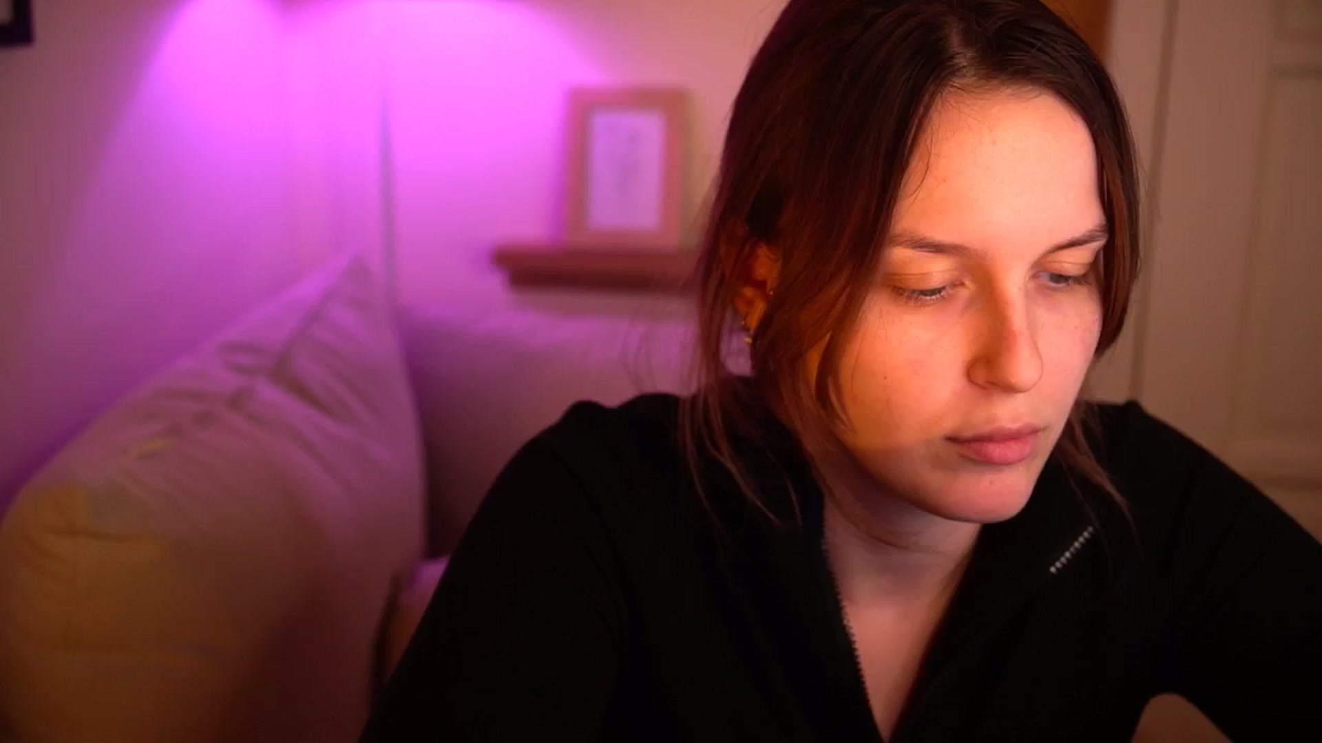 Gallery image thumbnail from sweetpulse_'s myfreecams stream on, 10/29/2024, 12:11 image 7 of 20