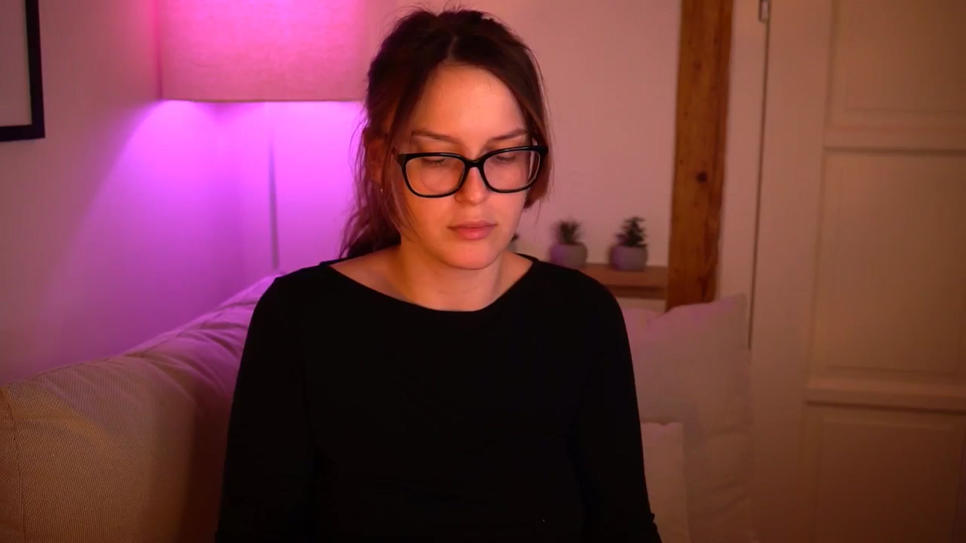 Gallery image thumbnail from sweetpulse_'s myfreecams stream on, 10/30/2024, 08:12 image 13 of 20