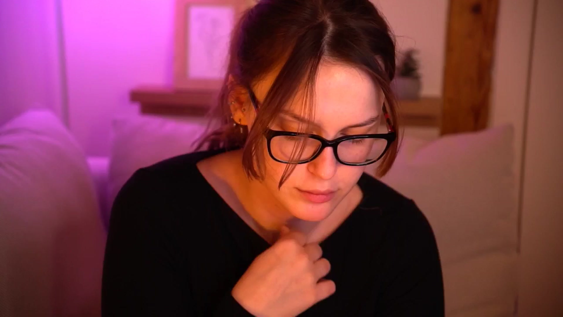 Gallery image thumbnail from sweetpulse_'s myfreecams stream on, 10/30/2024, 08:12 image 1 of 20