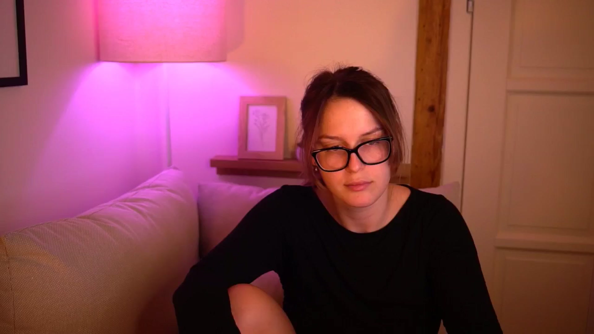 Gallery image thumbnail from sweetpulse_'s myfreecams stream on, 10/30/2024, 08:12 image 14 of 20
