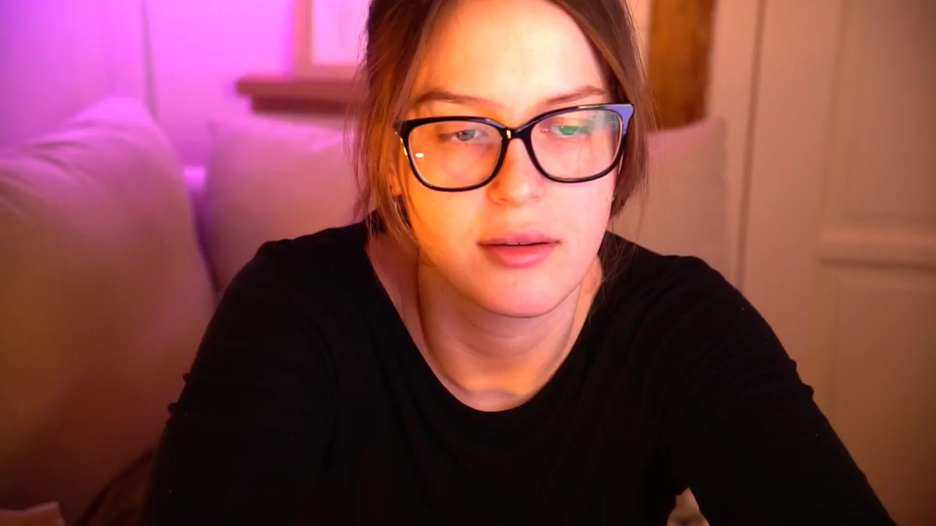Gallery image thumbnail from sweetpulse_'s myfreecams stream on, 10/30/2024, 08:12 image 6 of 20