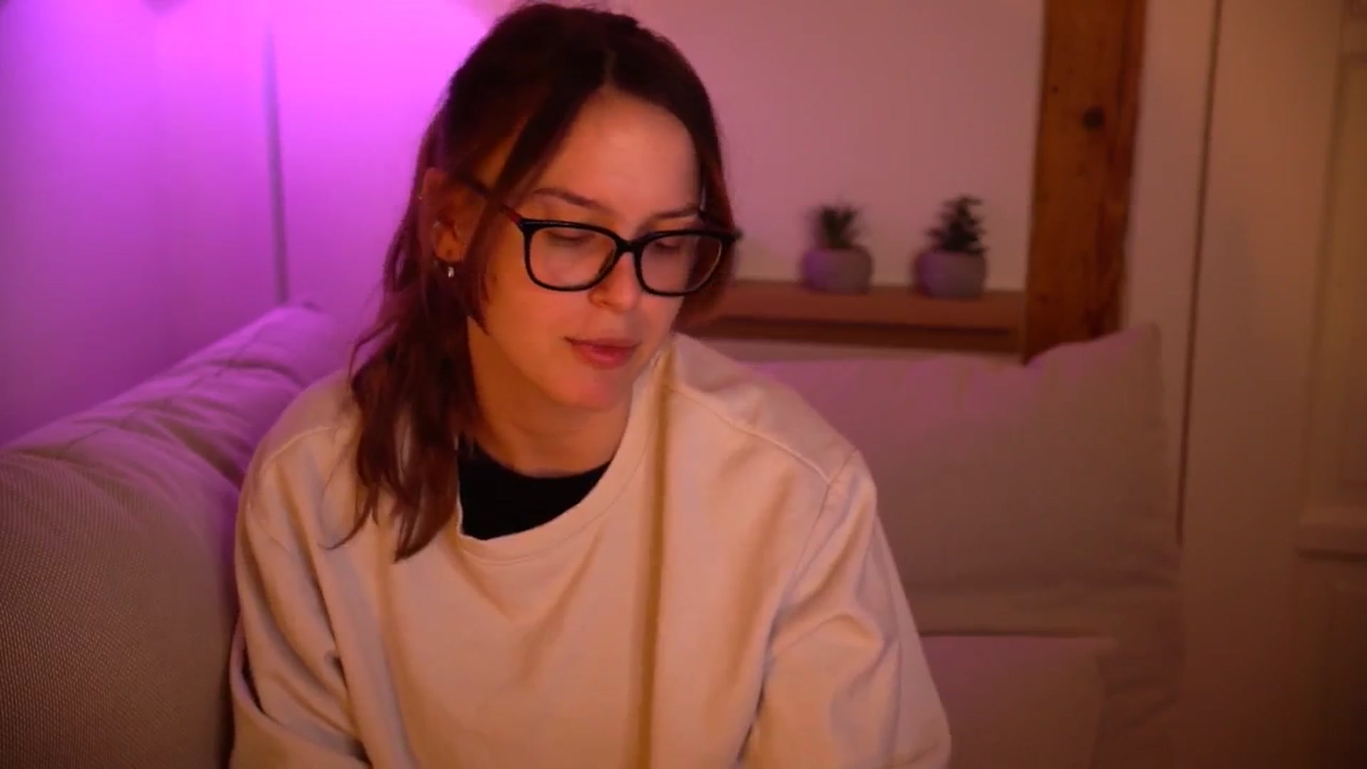Gallery image thumbnail from sweetpulse_'s myfreecams stream on, 10/30/2024, 09:25 image 6 of 20