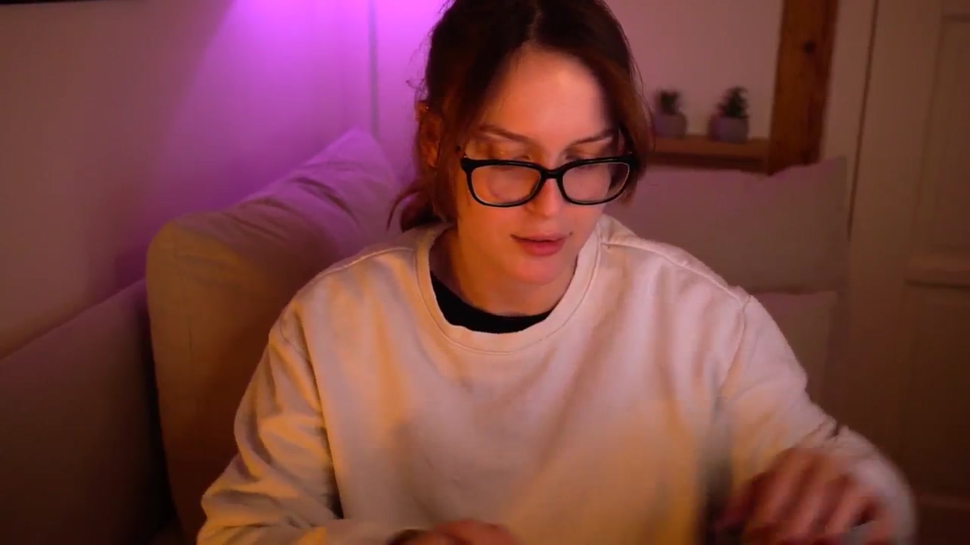 Gallery image thumbnail from sweetpulse_'s myfreecams stream on, 10/30/2024, 09:25 image 19 of 20