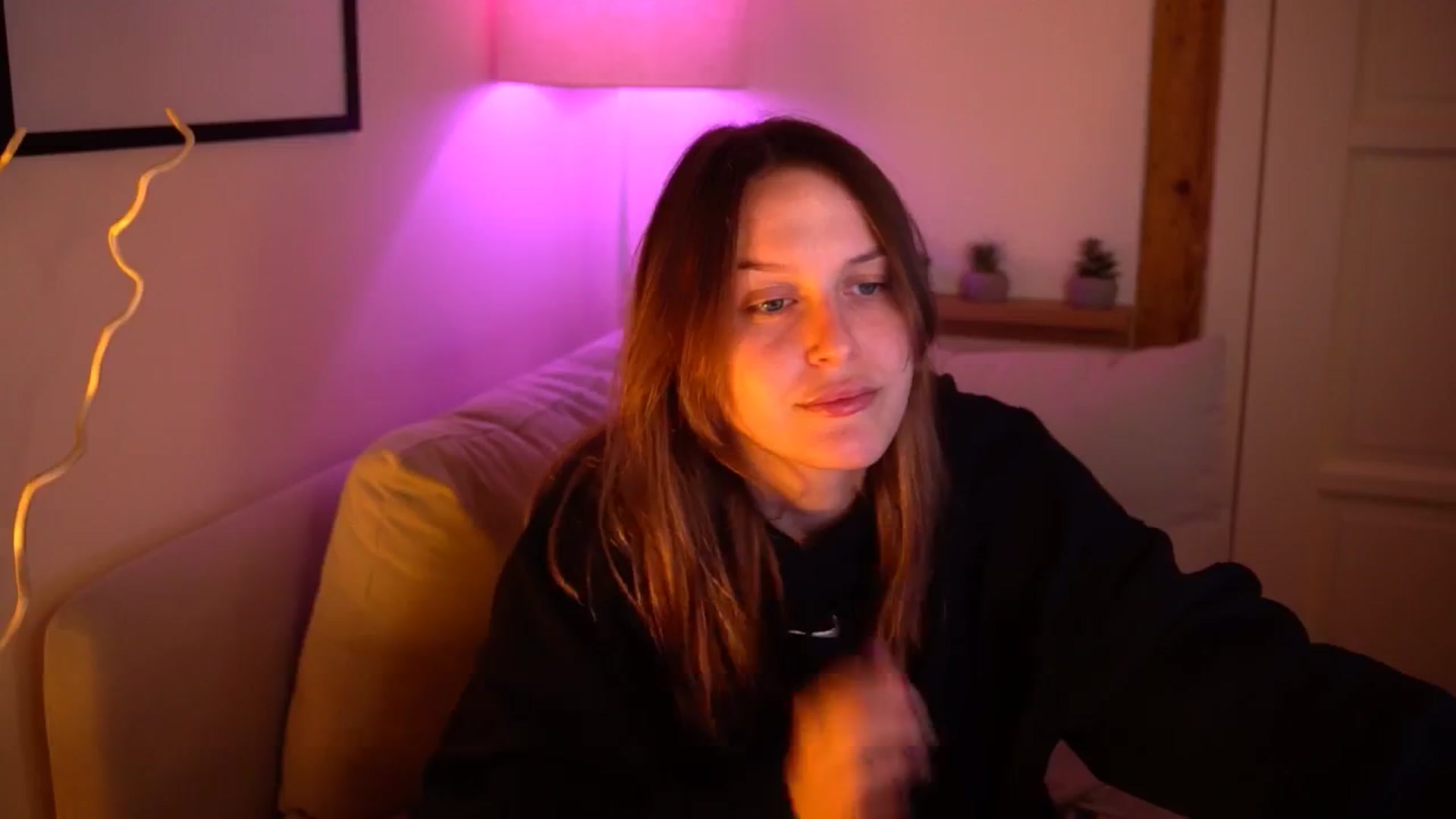 Gallery image thumbnail from sweetpulse_'s myfreecams stream on, 11/06/2024, 09:07 image 12 of 20