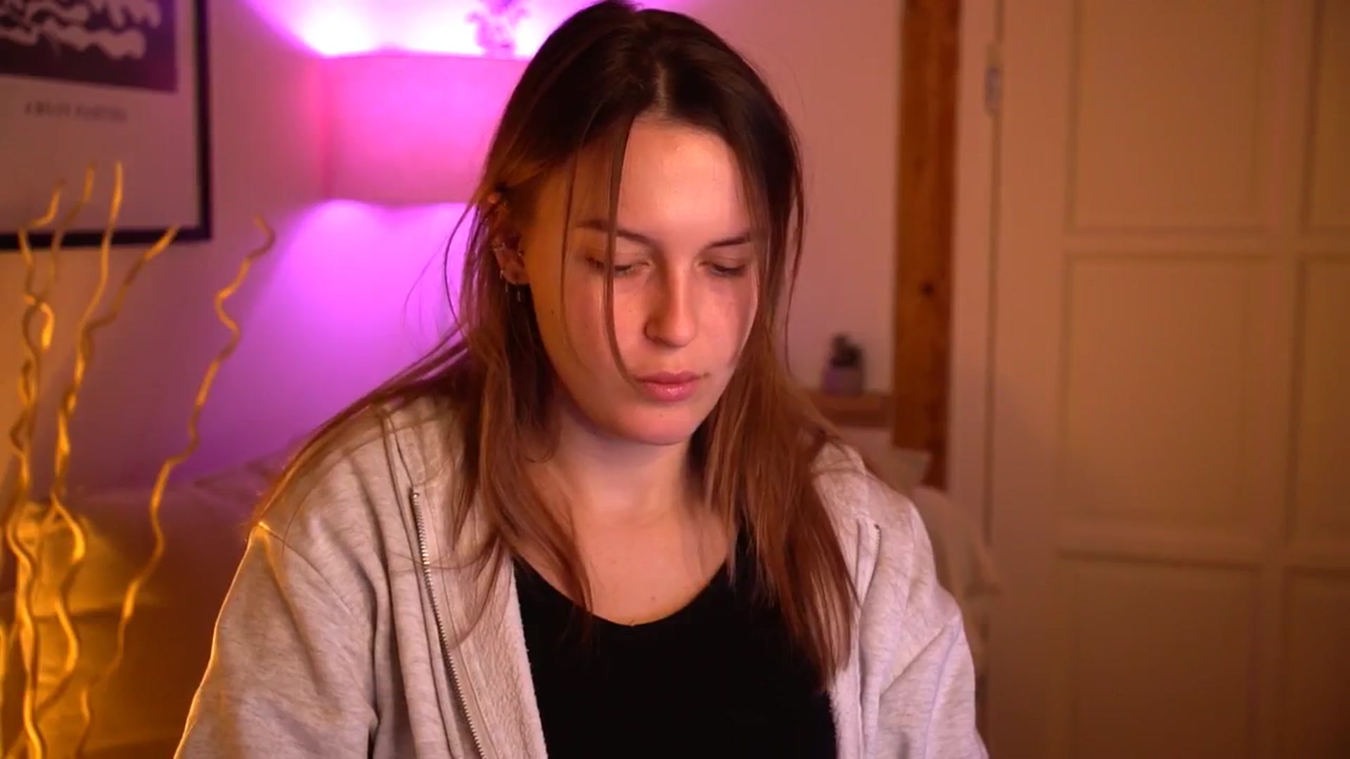 Gallery image thumbnail from sweetpulse_'s myfreecams stream on, 11/11/2024, 09:00 image 9 of 20