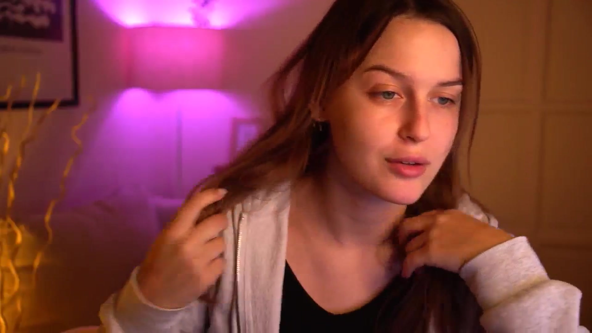Gallery image thumbnail from sweetpulse_'s myfreecams stream on, 11/11/2024, 09:00 image 14 of 20