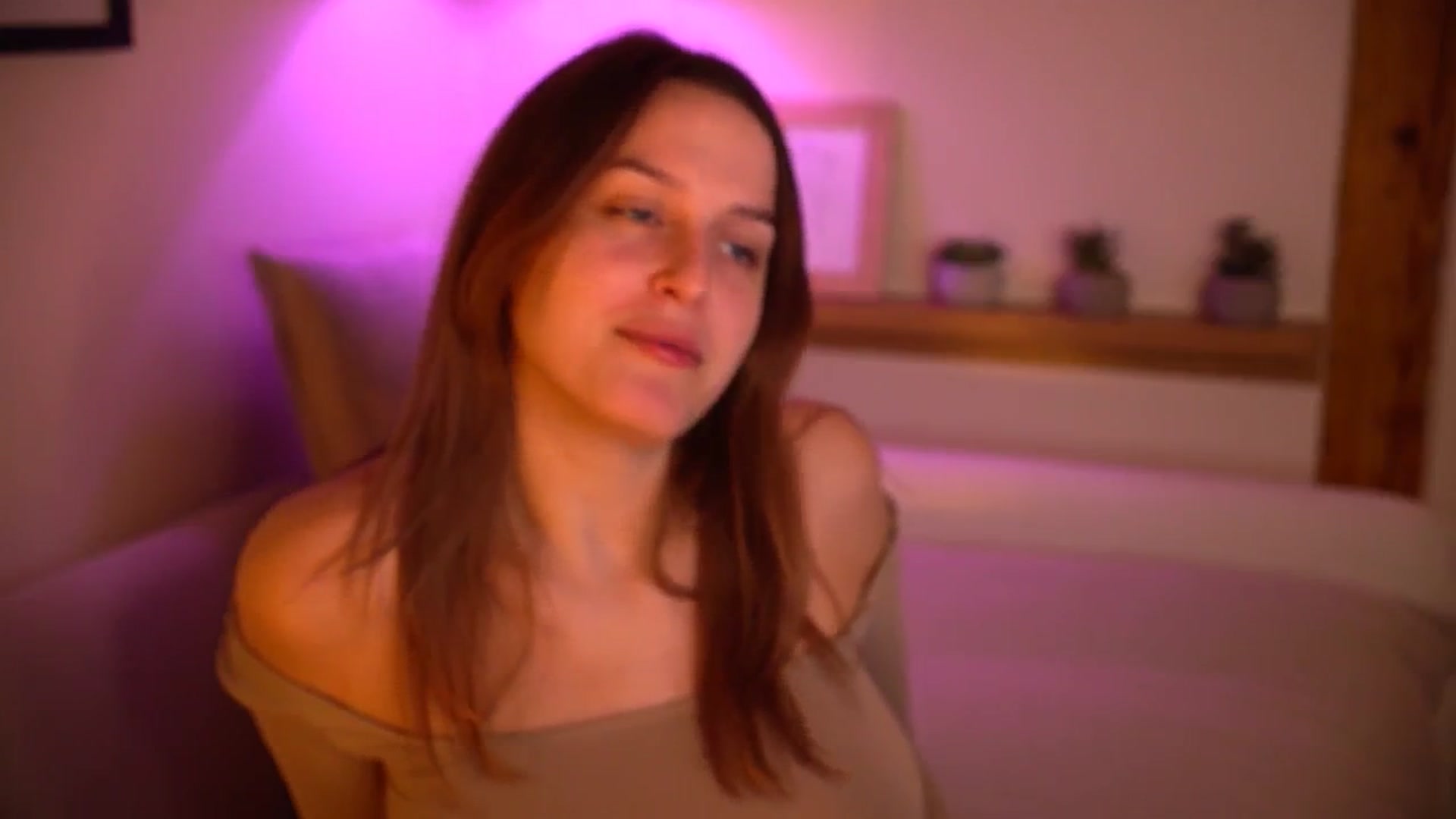 Gallery image thumbnail from sweetpulse_'s myfreecams stream on, 11/14/2024, 09:09 image 20 of 20