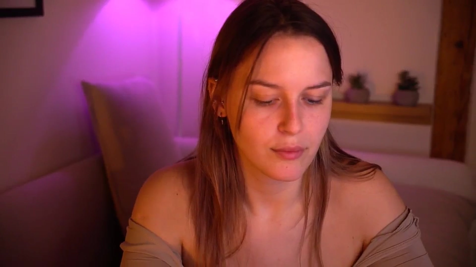 Gallery image thumbnail from sweetpulse_'s myfreecams stream on, 11/14/2024, 09:09 image 18 of 20