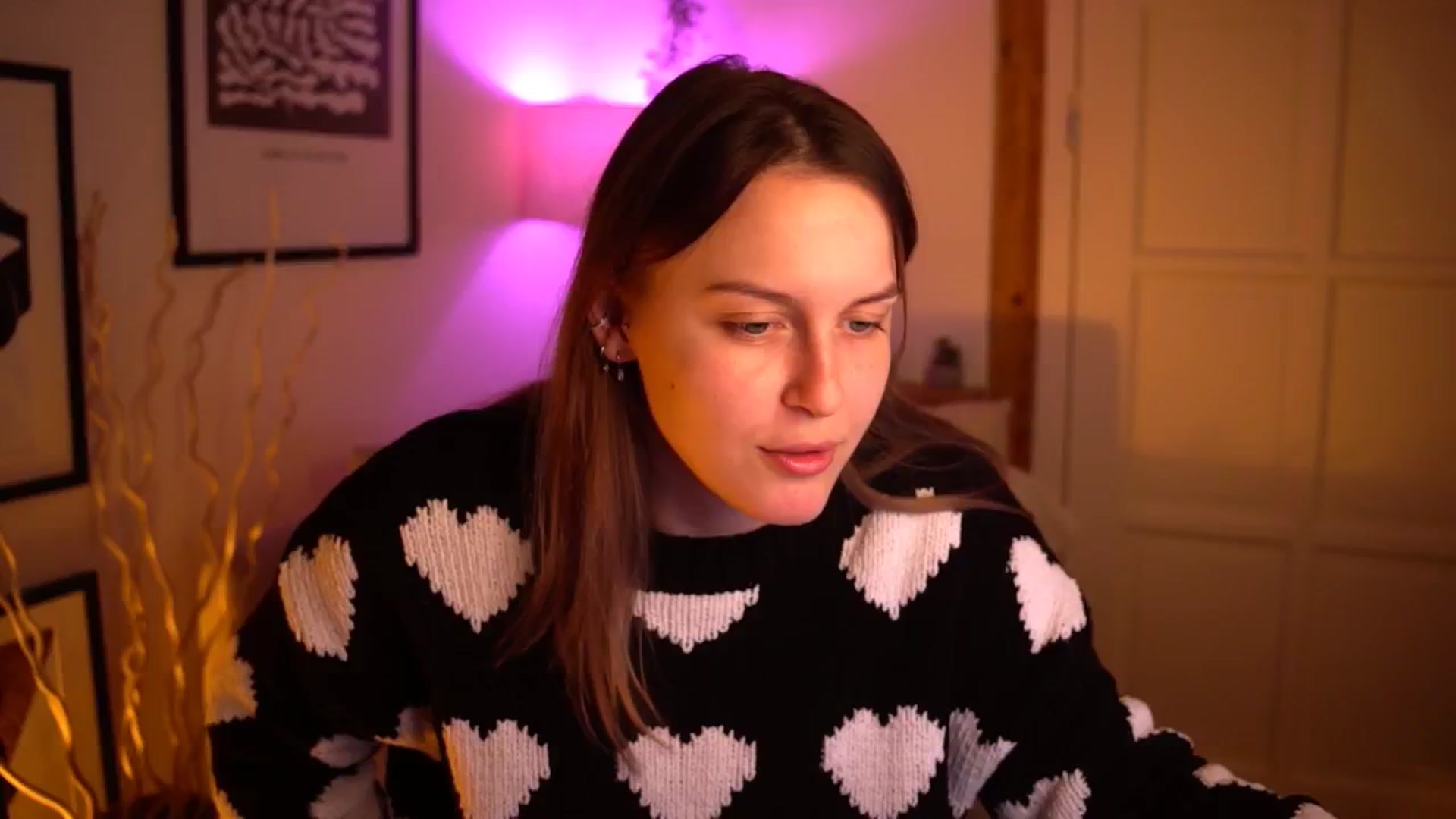 Gallery image thumbnail from sweetpulse_'s myfreecams stream on, 11/15/2024, 11:04 image 4 of 20
