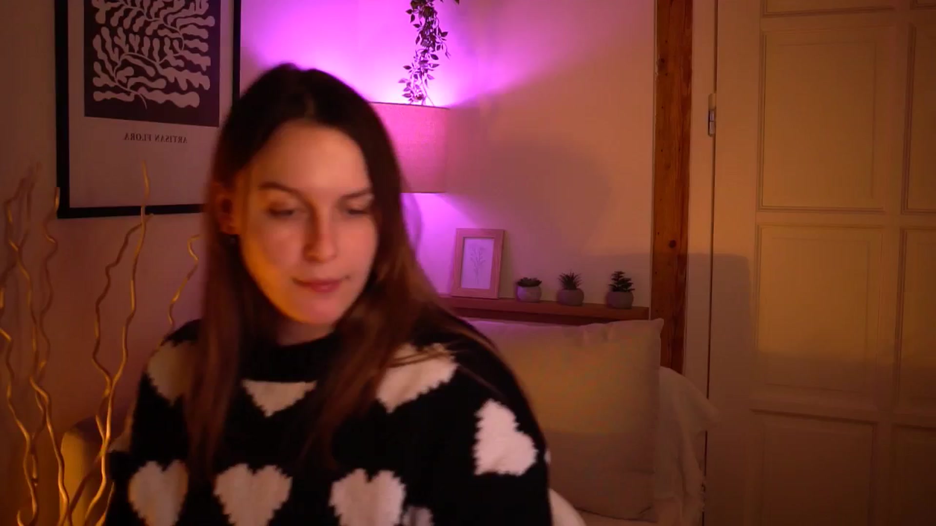 Gallery image thumbnail from sweetpulse_'s myfreecams stream on, 11/15/2024, 11:04 image 11 of 20