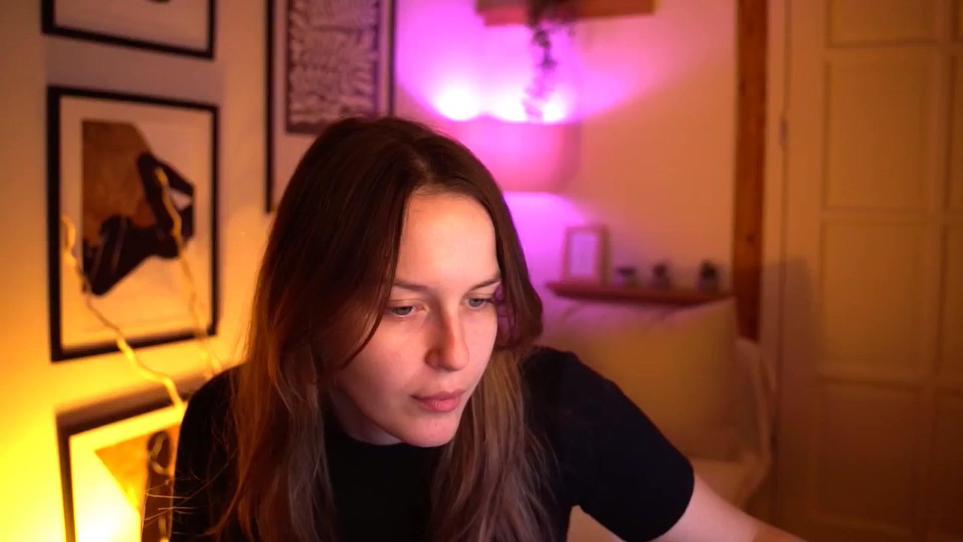Gallery image thumbnail from sweetpulse_'s myfreecams stream on, 11/18/2024, 10:06 image 9 of 20