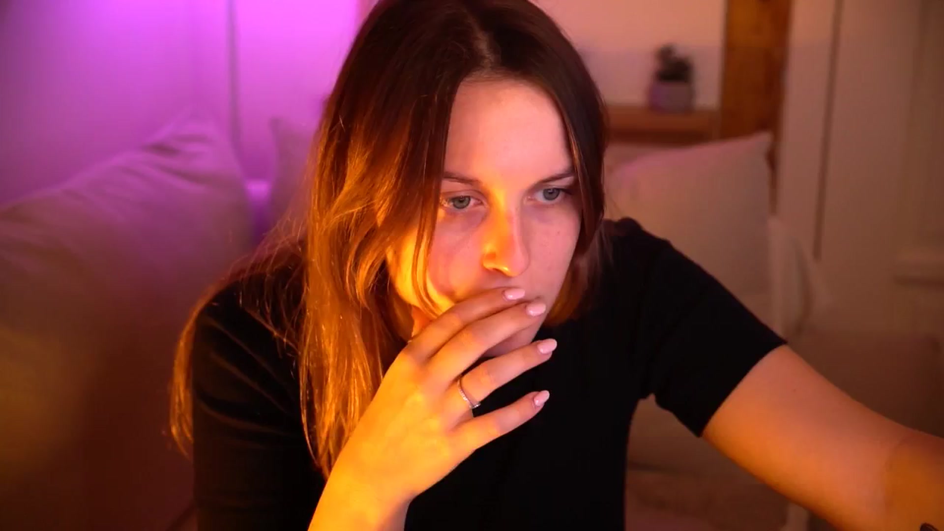 Gallery image thumbnail from sweetpulse_'s myfreecams stream on, 11/18/2024, 10:24 image 14 of 20