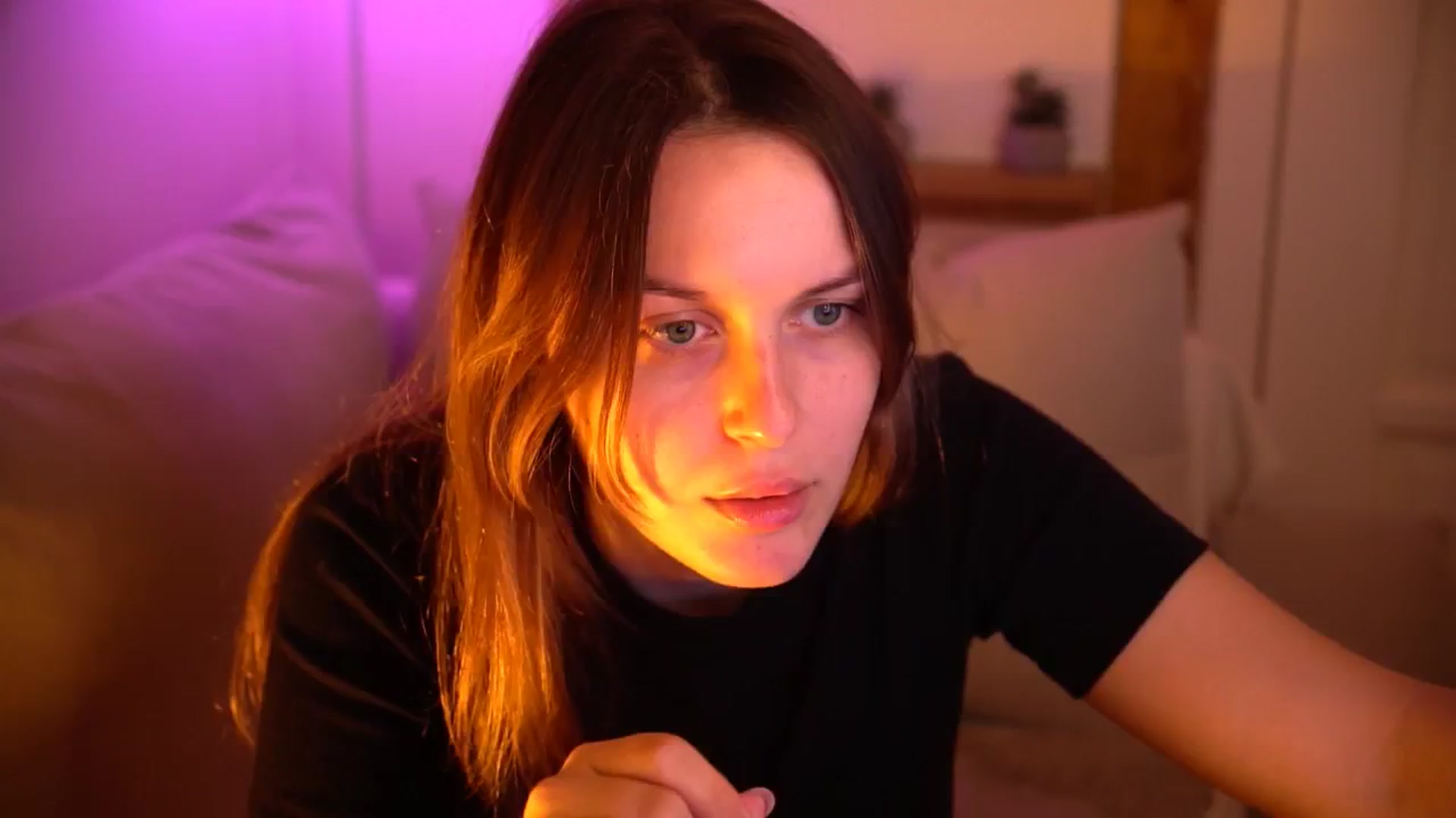Gallery image thumbnail from sweetpulse_'s myfreecams stream on, 11/18/2024, 10:24 image 13 of 20