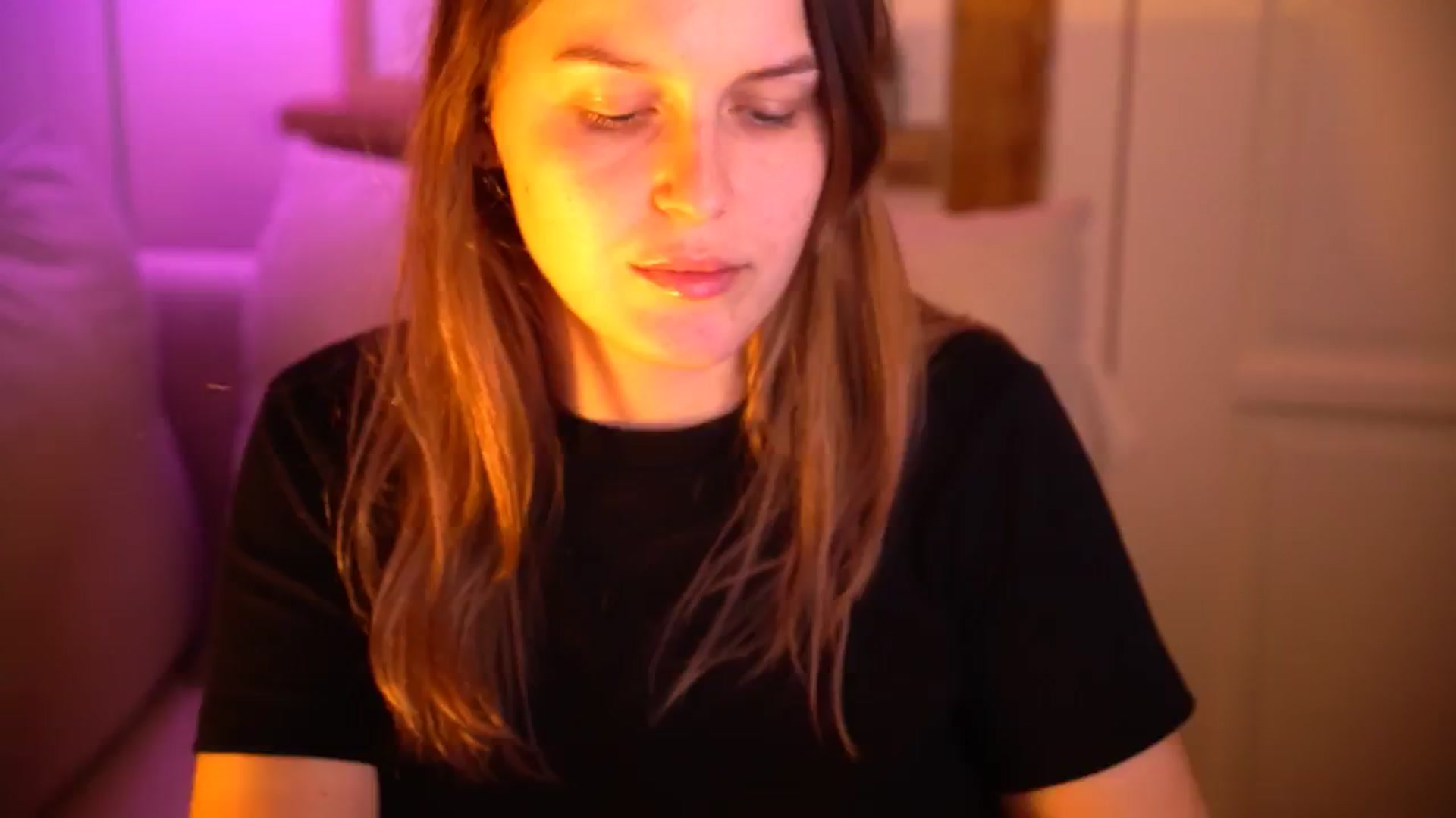 Gallery image thumbnail from sweetpulse_'s myfreecams stream on, 11/18/2024, 11:19 image 11 of 20