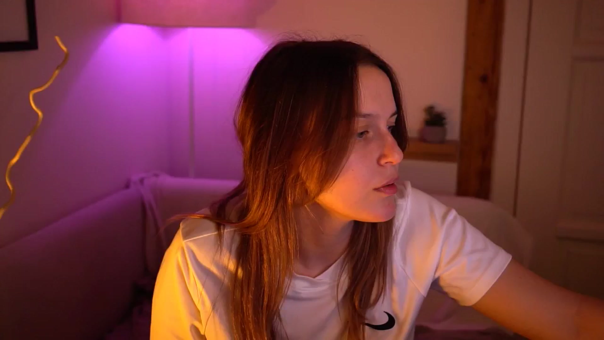 Gallery image thumbnail from sweetpulse_'s myfreecams stream on, 11/18/2024, 13:45 image 1 of 20
