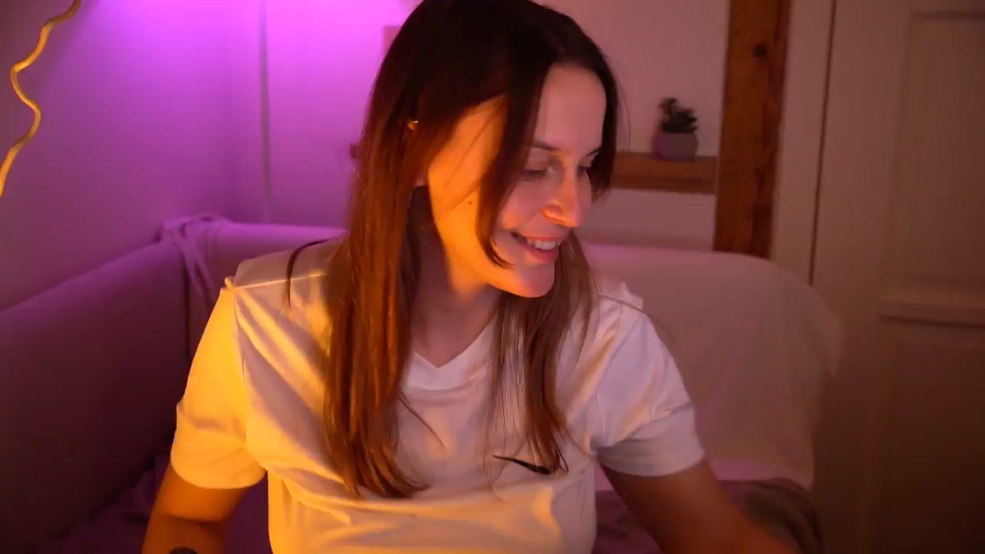 Gallery image thumbnail from sweetpulse_'s myfreecams stream on, 11/18/2024, 14:22 image 3 of 20