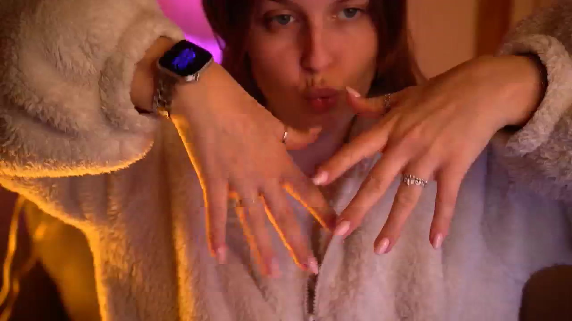 Gallery image thumbnail from sweetpulse_'s myfreecams stream on, 11/18/2024, 14:22 image 17 of 20