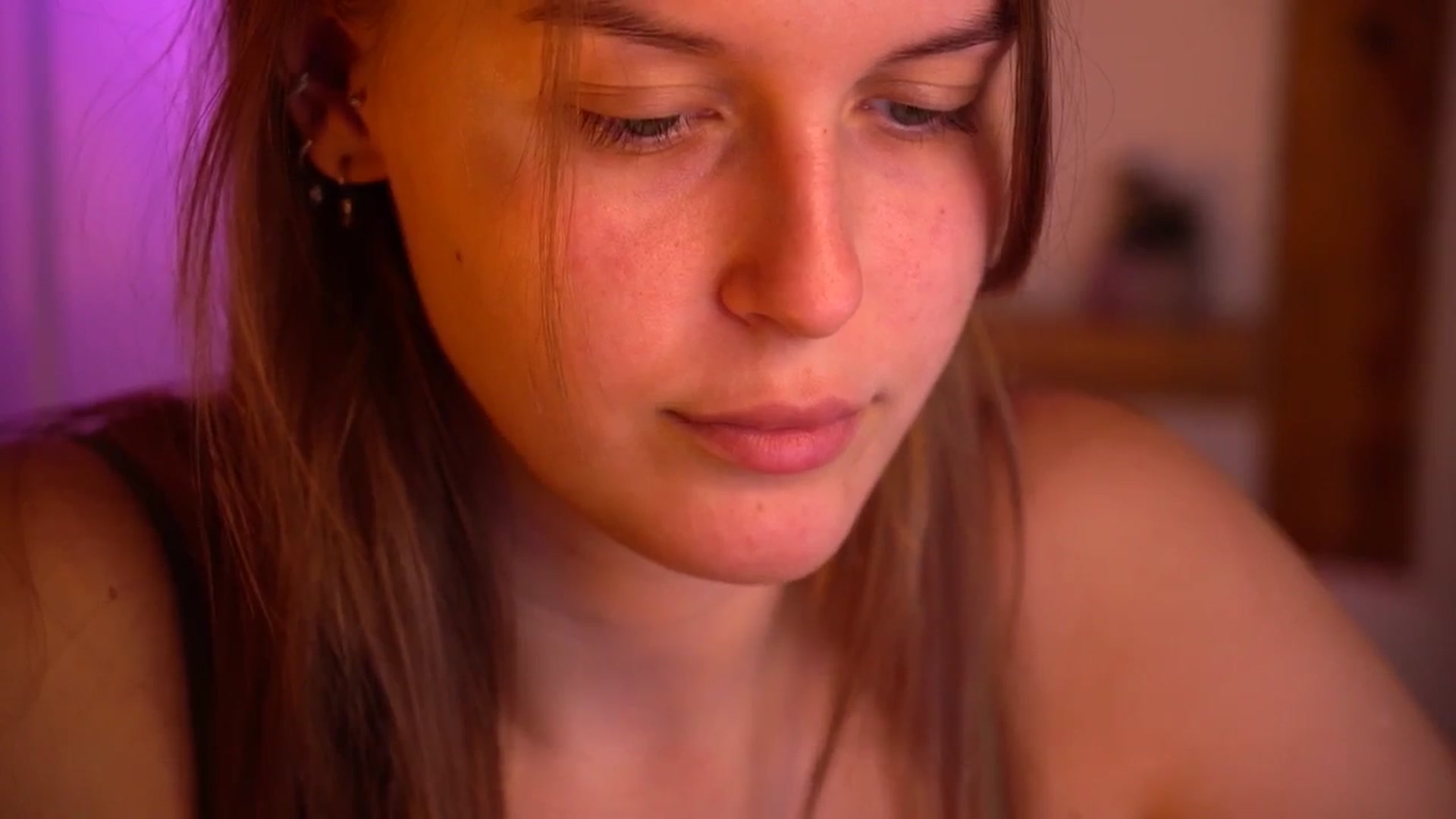 Gallery image thumbnail from sweetpulse_'s myfreecams stream on, 11/19/2024, 12:08 image 16 of 20