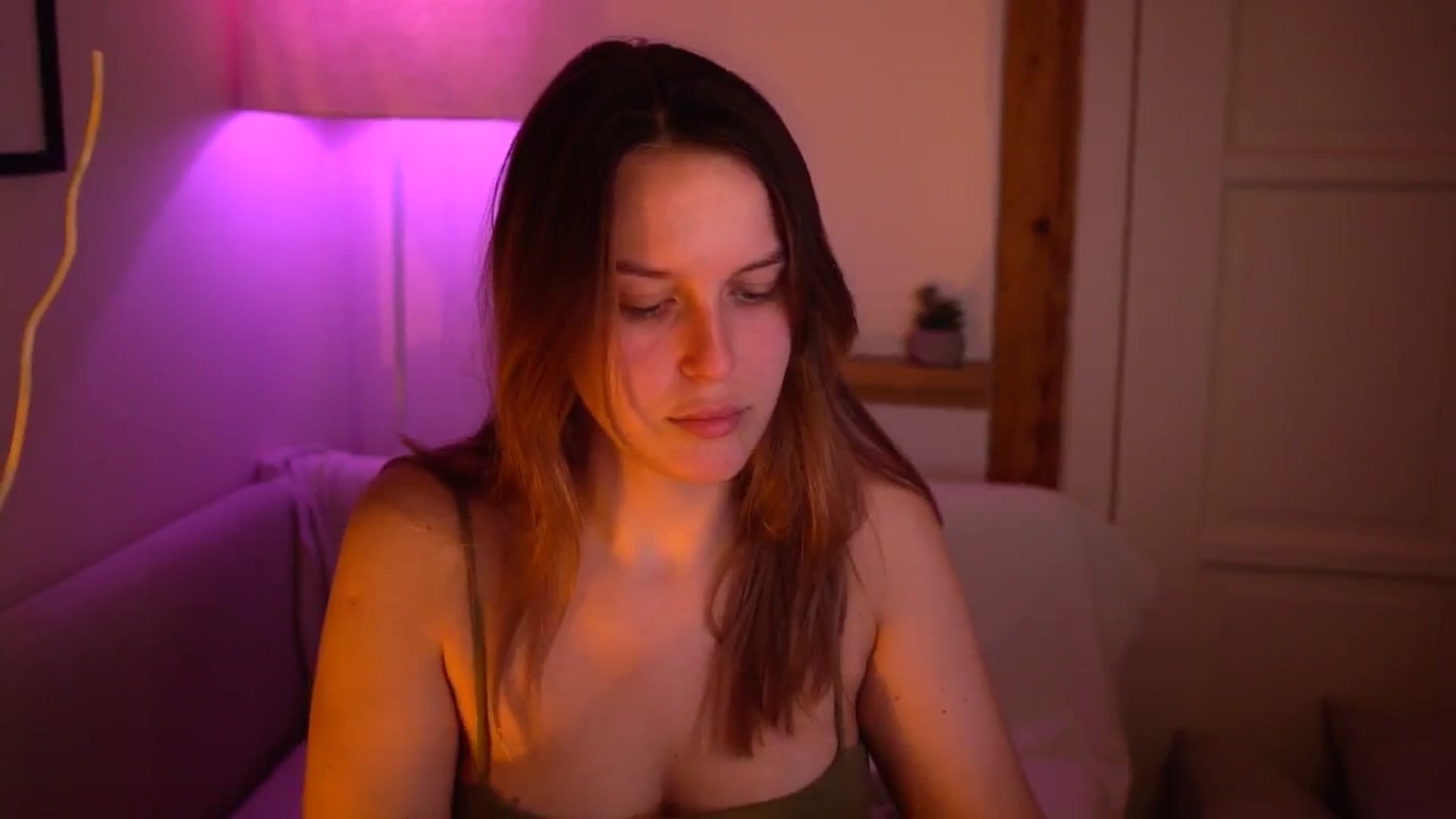 Gallery image thumbnail from sweetpulse_'s myfreecams stream on, 11/19/2024, 12:08 image 19 of 20