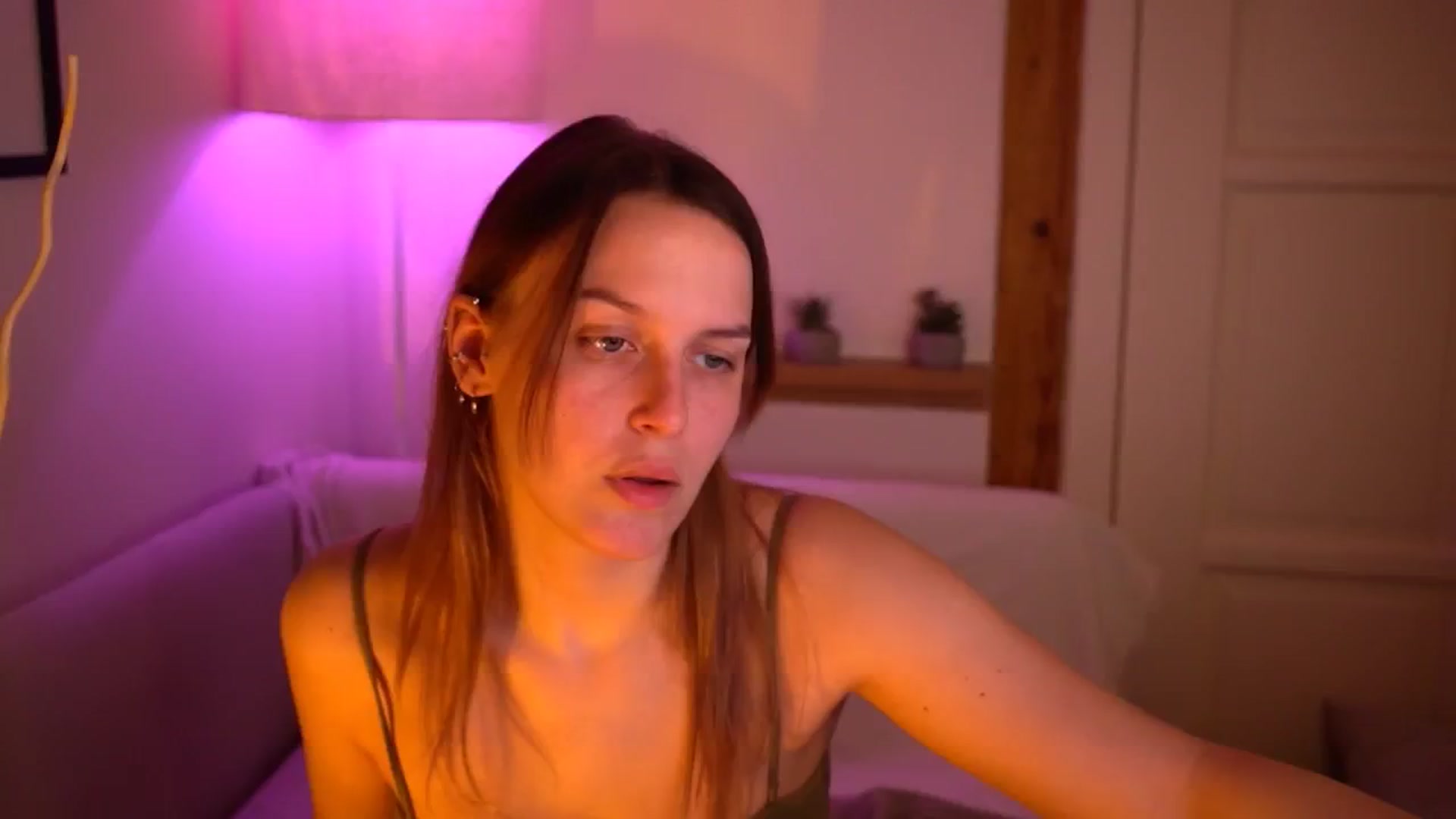 Gallery image thumbnail from sweetpulse_'s myfreecams stream on, 11/19/2024, 12:36 image 2 of 20
