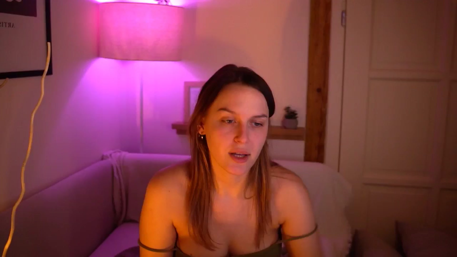 Gallery image thumbnail from sweetpulse_'s myfreecams stream on, 11/19/2024, 12:36 image 14 of 20