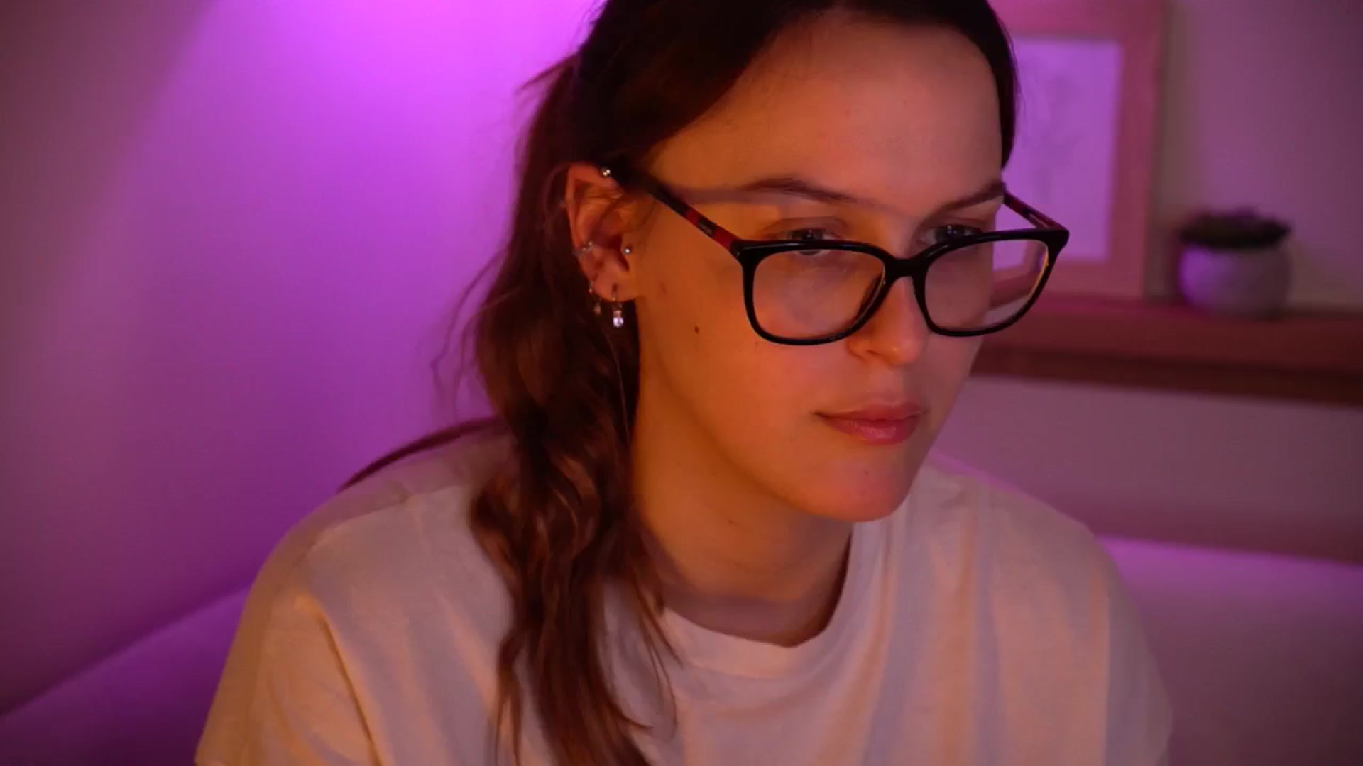 Gallery image thumbnail from sweetpulse_'s myfreecams stream on, 11/23/2024, 10:20 image 20 of 20