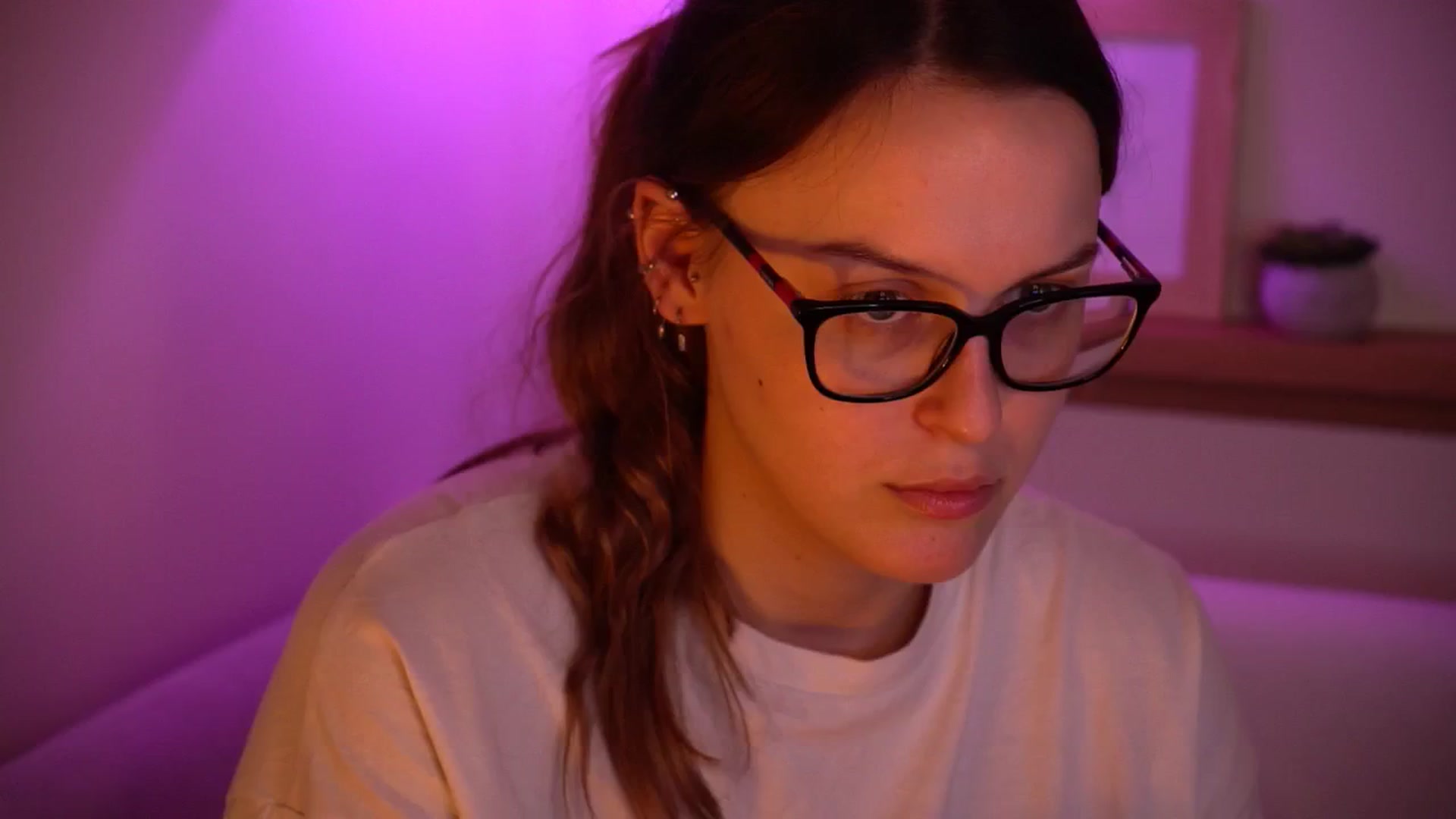 Gallery image thumbnail from sweetpulse_'s myfreecams stream on, 11/23/2024, 10:20 image 17 of 20