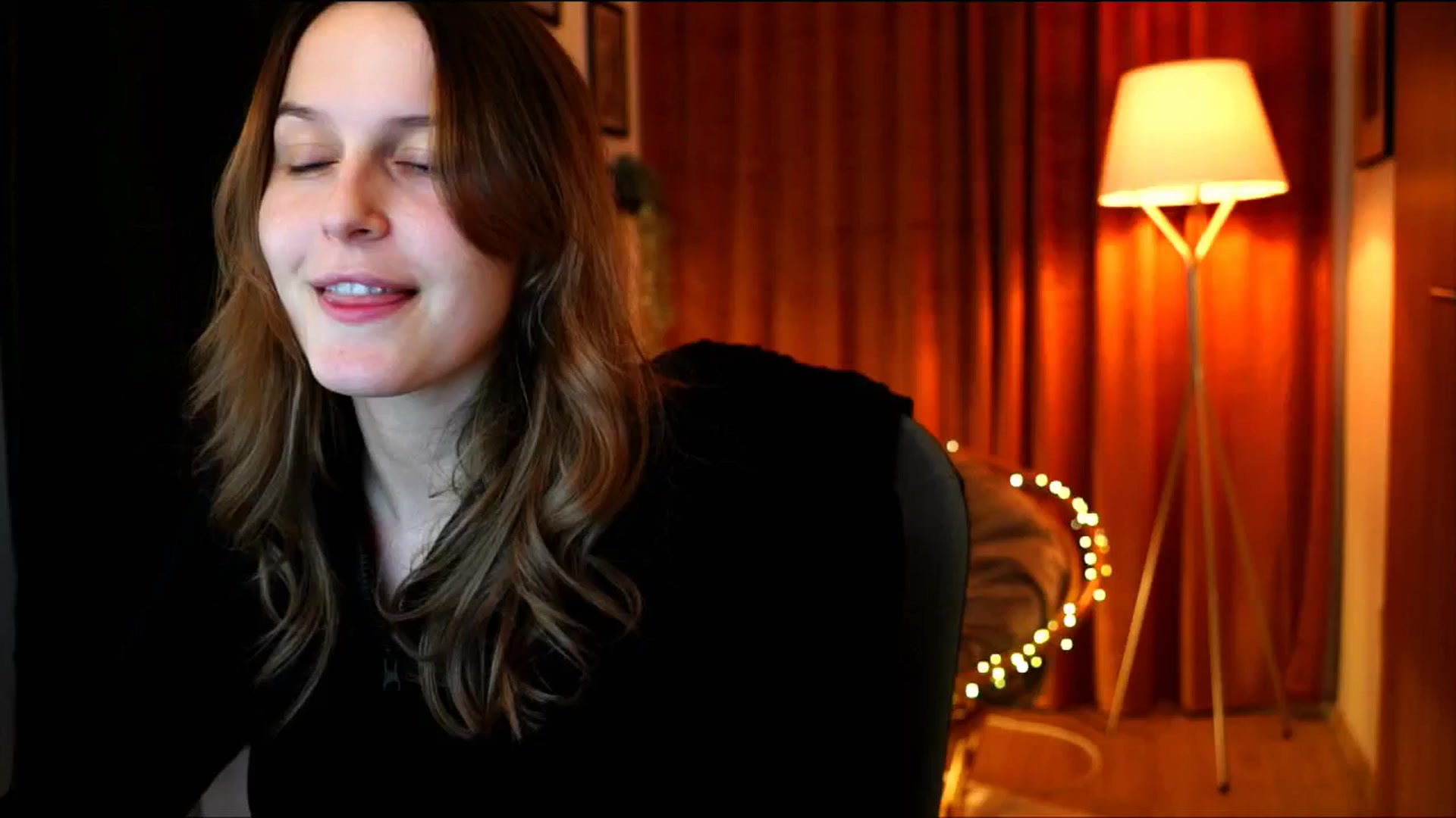 Gallery image thumbnail from sweetpulse_'s myfreecams stream on, 11/24/2024, 18:13 image 13 of 20
