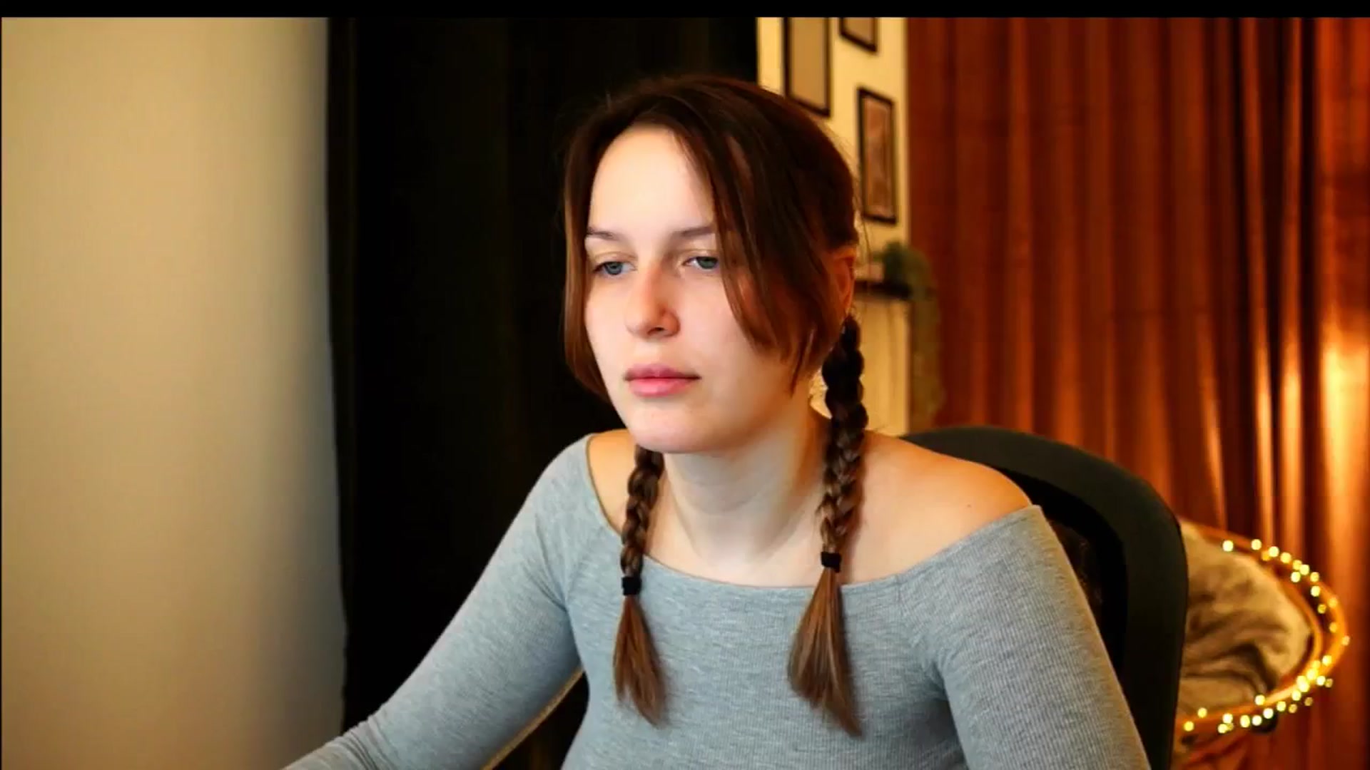 Gallery image thumbnail from sweetpulse_'s myfreecams stream on, 11/26/2024, 09:15 image 13 of 20