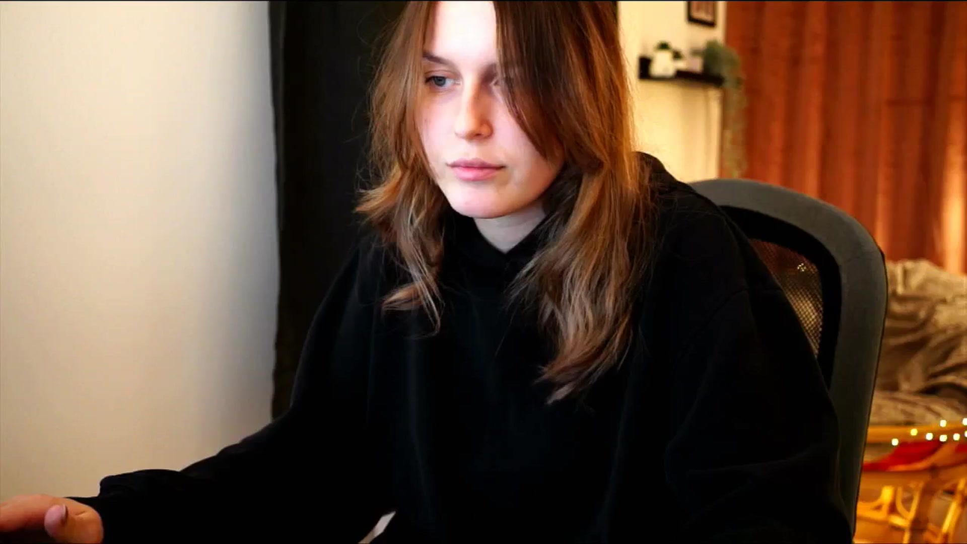 Gallery image thumbnail from sweetpulse_'s myfreecams stream on, 11/26/2024, 14:51 image 19 of 20