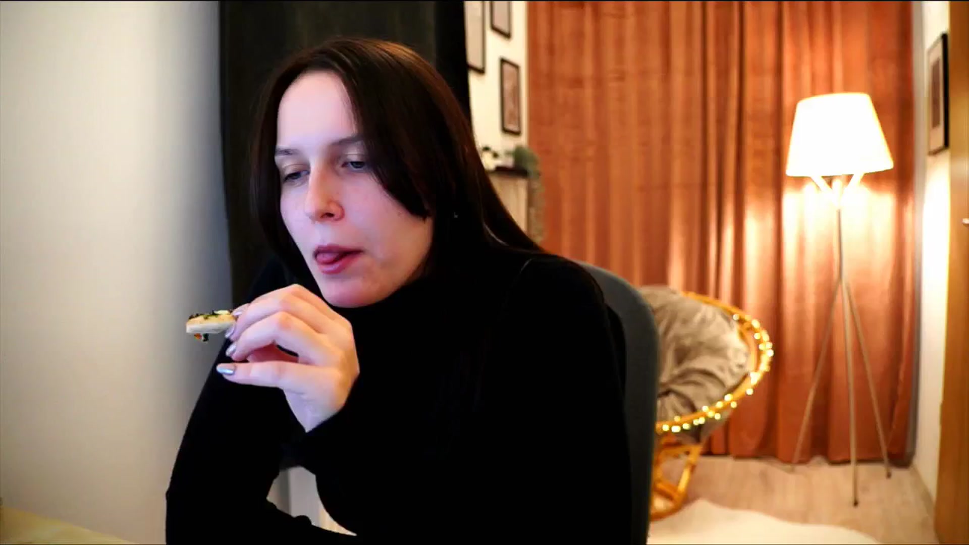 Gallery image thumbnail from sweetpulse_'s myfreecams stream on, 11/30/2024, 18:17 image 3 of 20