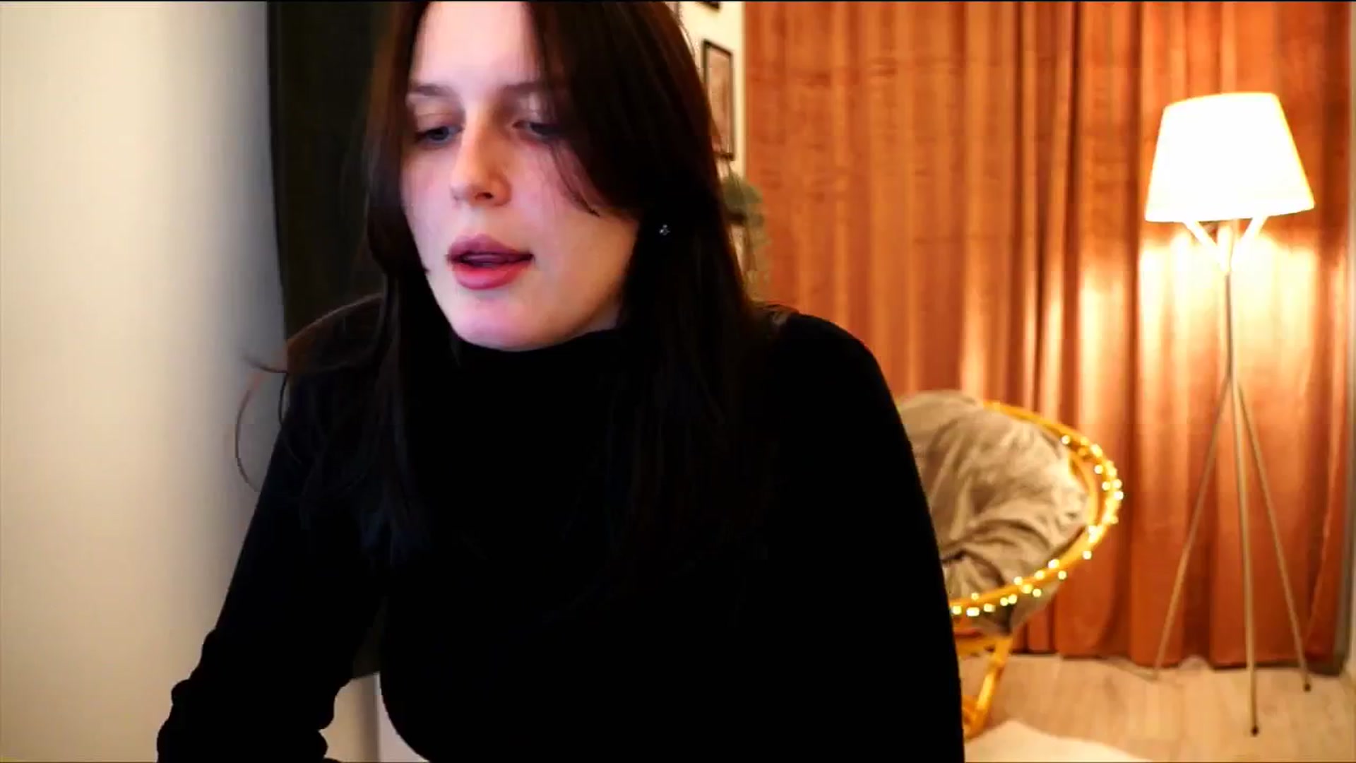 Gallery image thumbnail from sweetpulse_'s myfreecams stream on, 11/30/2024, 18:17 image 4 of 20