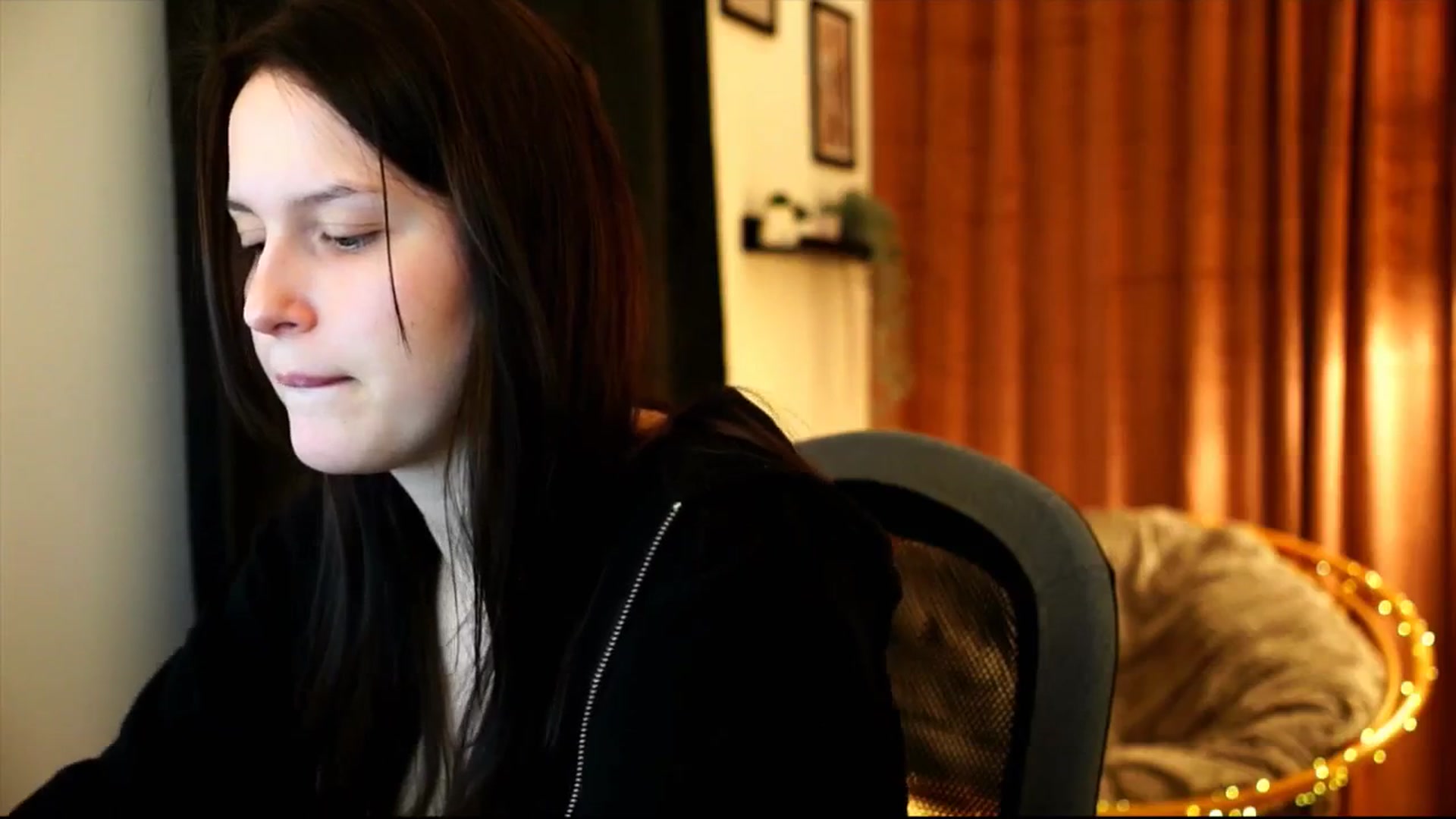 Gallery image thumbnail from sweetpulse_'s myfreecams stream on, 12/03/2024, 09:50 image 17 of 20