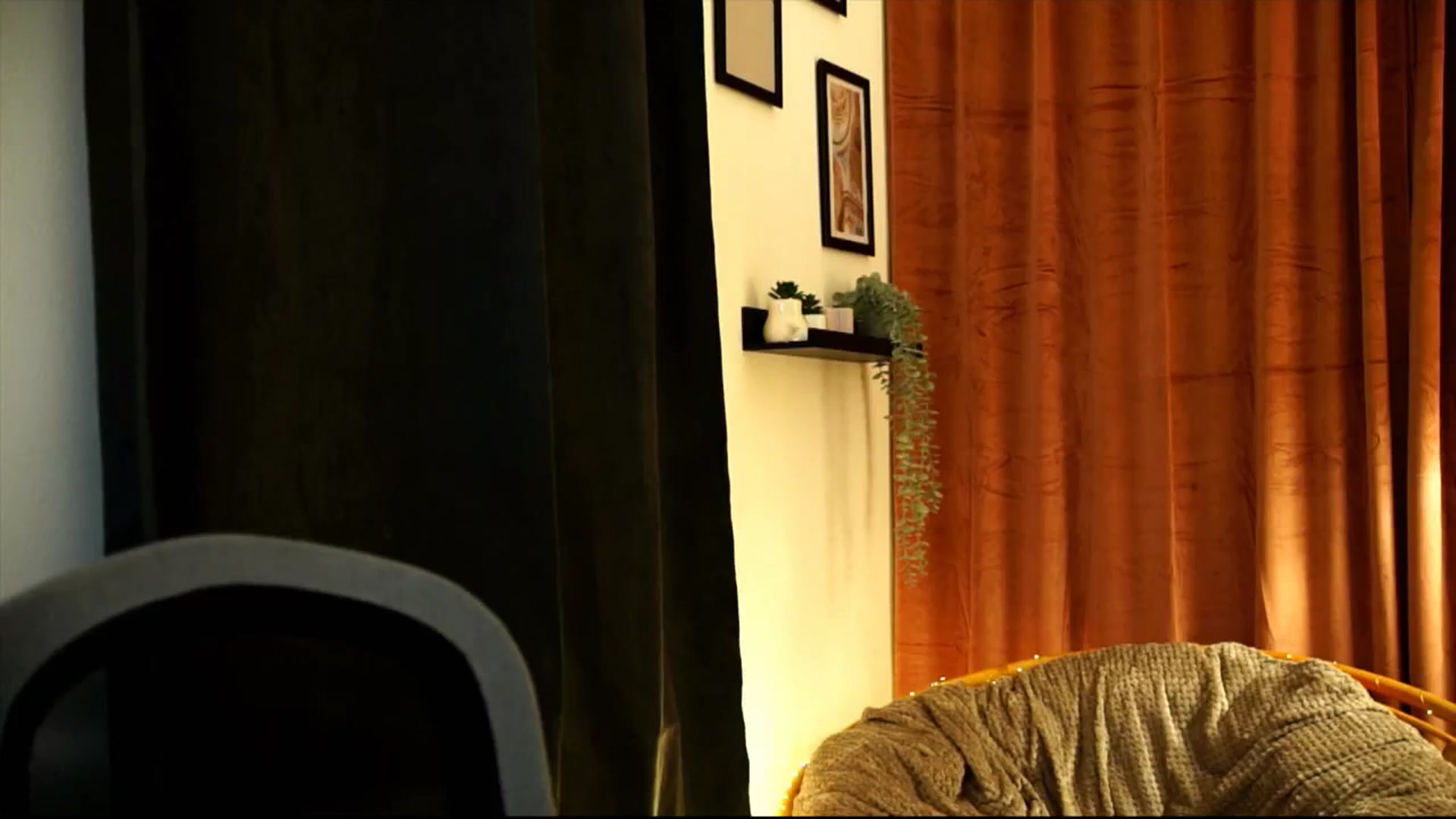 Gallery image thumbnail from sweetpulse_'s myfreecams stream on, 12/03/2024, 09:50 image 13 of 20