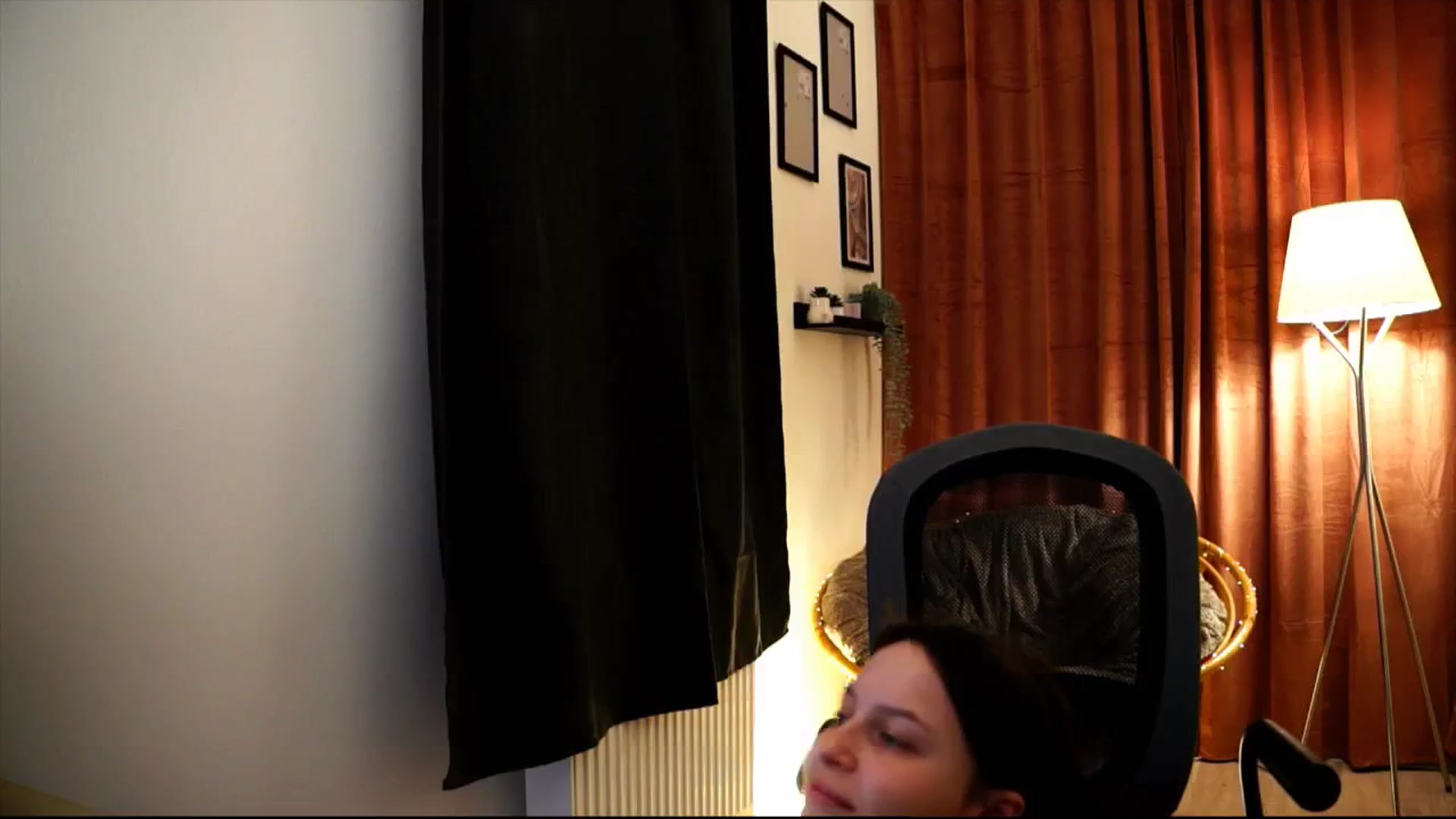 Gallery image thumbnail from sweetpulse_'s myfreecams stream on, 12/03/2024, 10:53 image 2 of 20