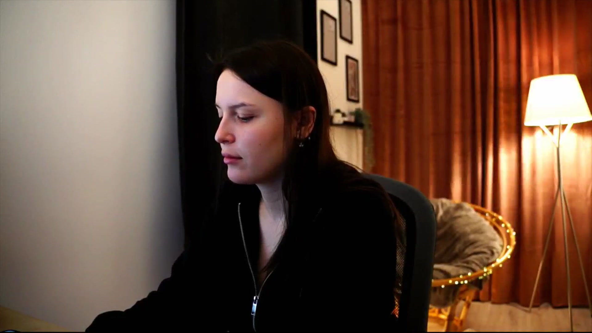 Gallery image thumbnail from sweetpulse_'s myfreecams stream on, 12/03/2024, 10:53 image 14 of 20