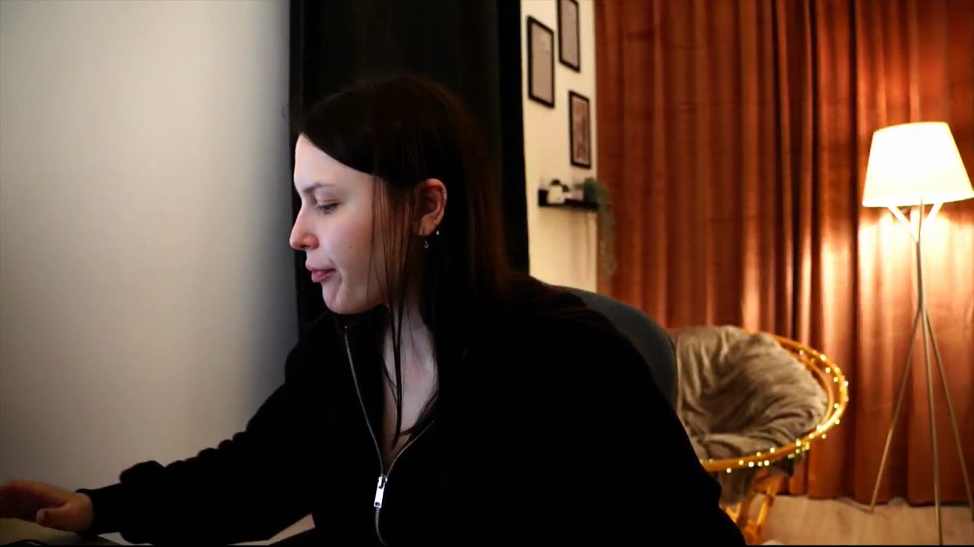 Gallery image thumbnail from sweetpulse_'s myfreecams stream on, 12/03/2024, 10:53 image 15 of 20