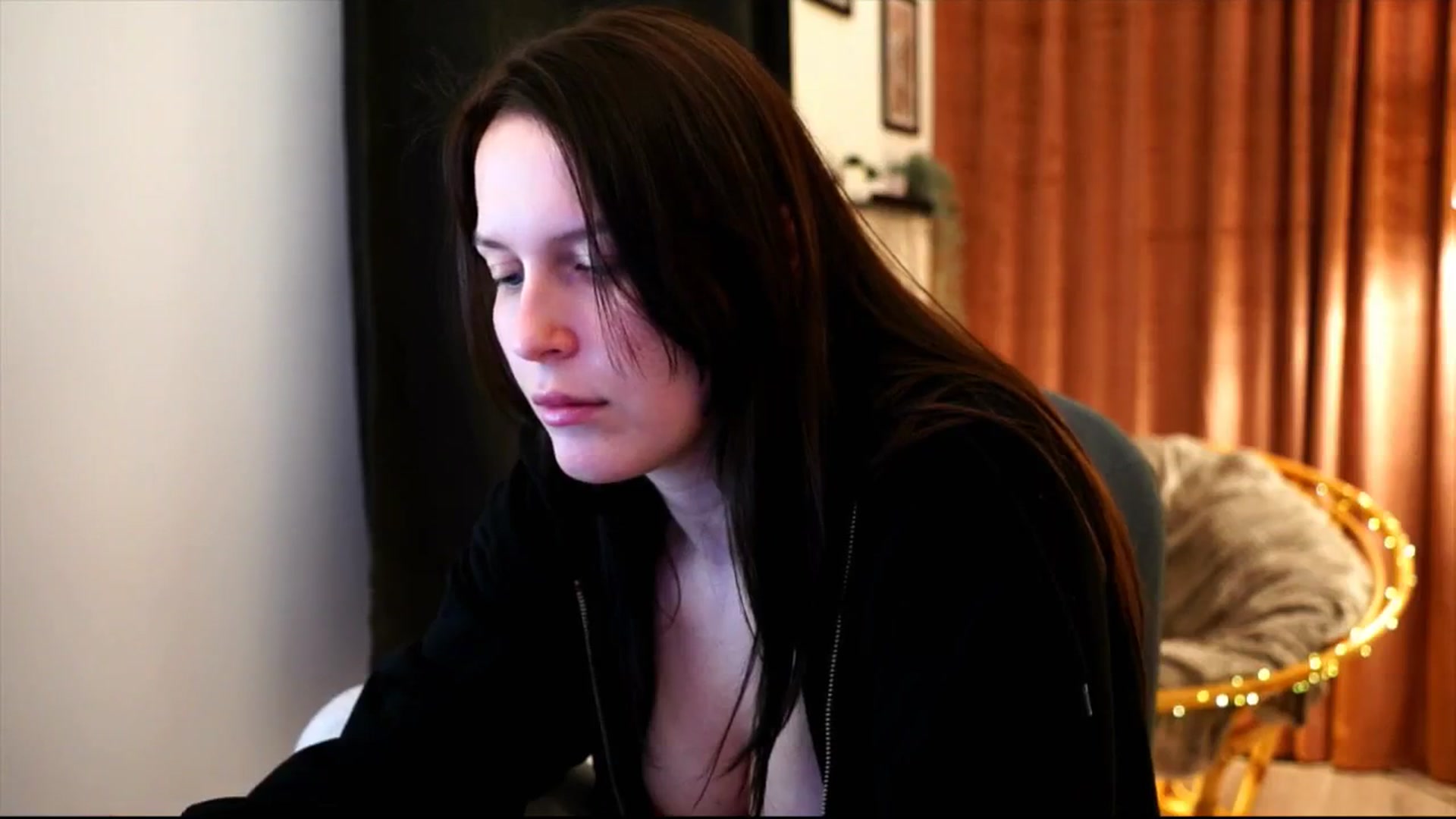 Gallery image thumbnail from sweetpulse_'s myfreecams stream on, 12/03/2024, 13:12 image 15 of 20