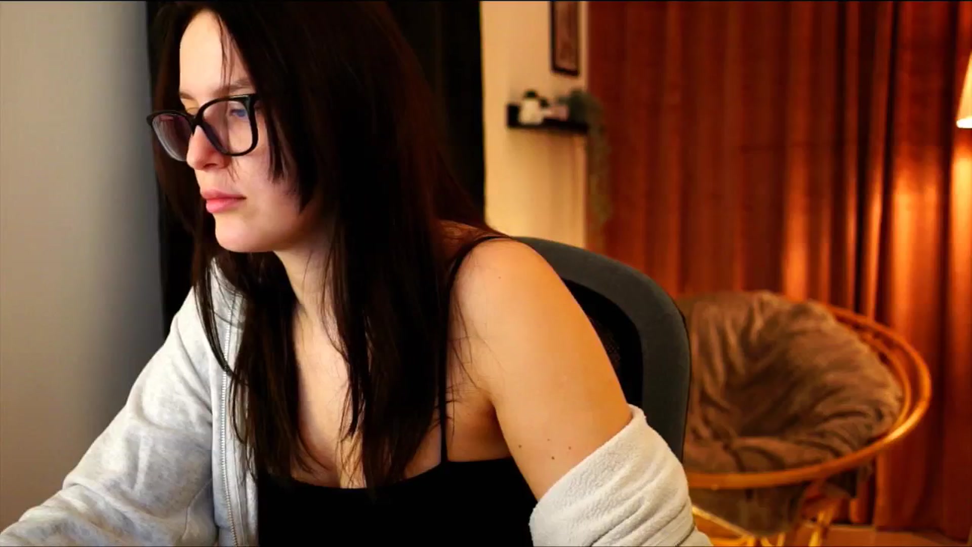 Gallery image thumbnail from sweetpulse_'s myfreecams stream on, 12/05/2024, 09:04 image 3 of 20