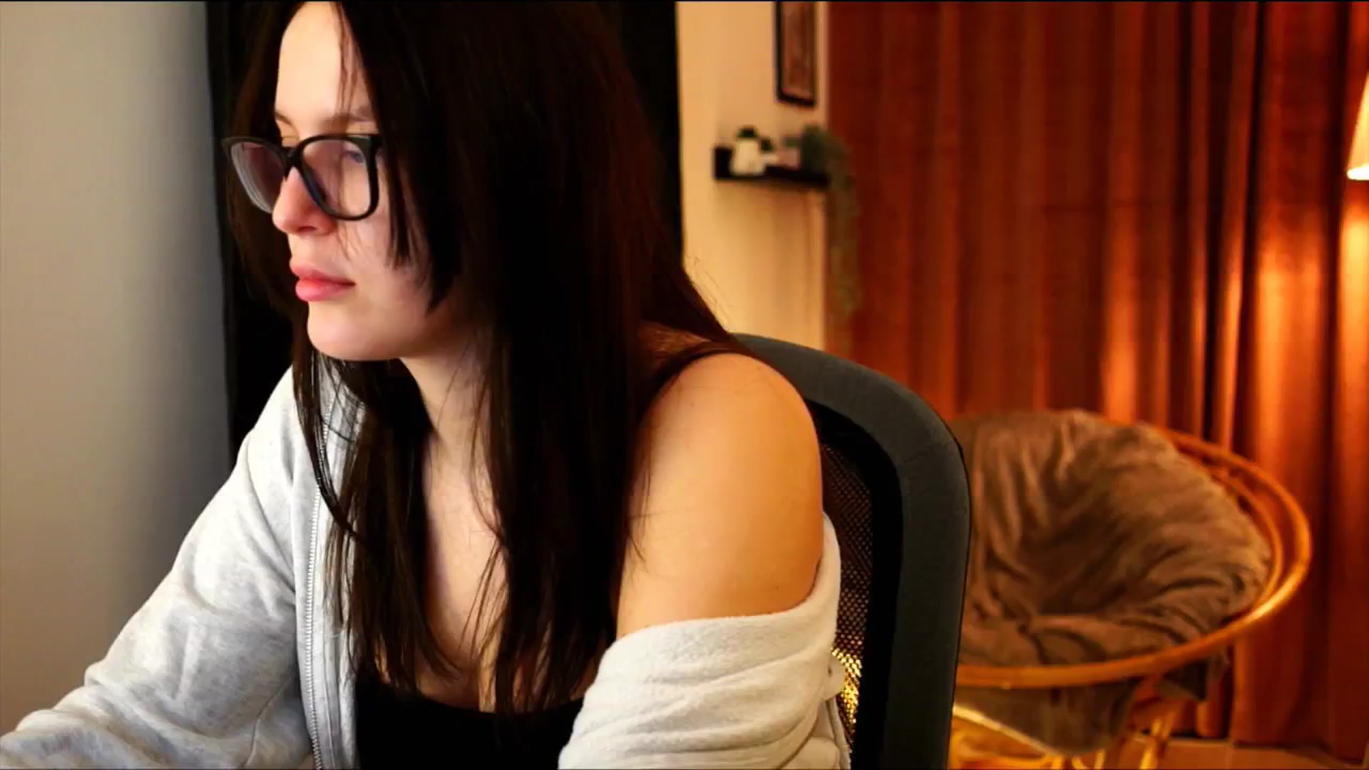 Gallery image thumbnail from sweetpulse_'s myfreecams stream on, 12/05/2024, 09:04 image 2 of 20