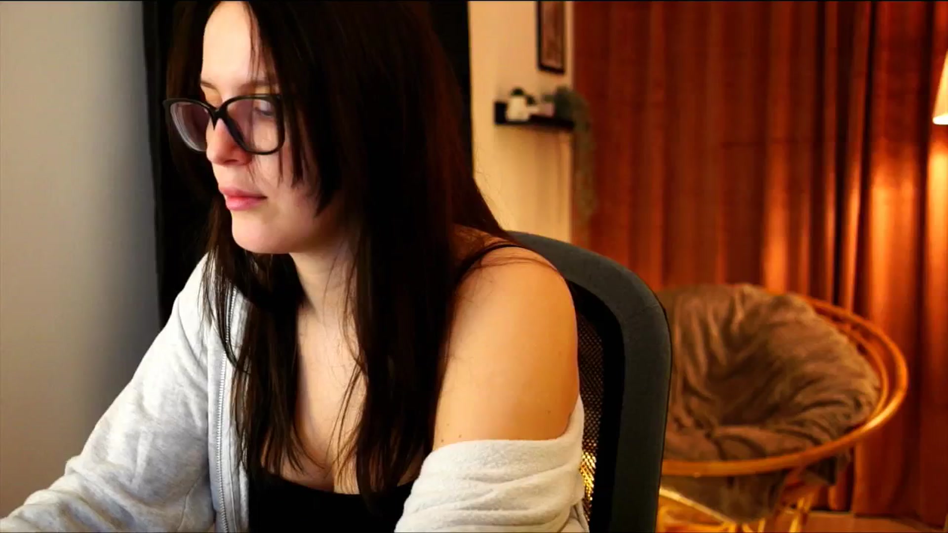 Gallery image thumbnail from sweetpulse_'s myfreecams stream on, 12/05/2024, 09:04 image 4 of 20
