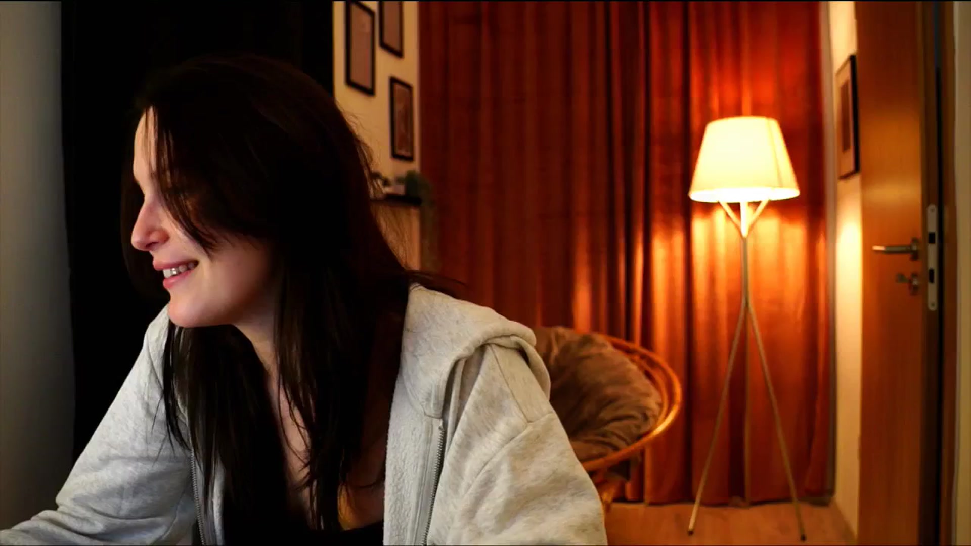 Gallery image thumbnail from sweetpulse_'s myfreecams stream on, 12/05/2024, 09:04 image 16 of 20
