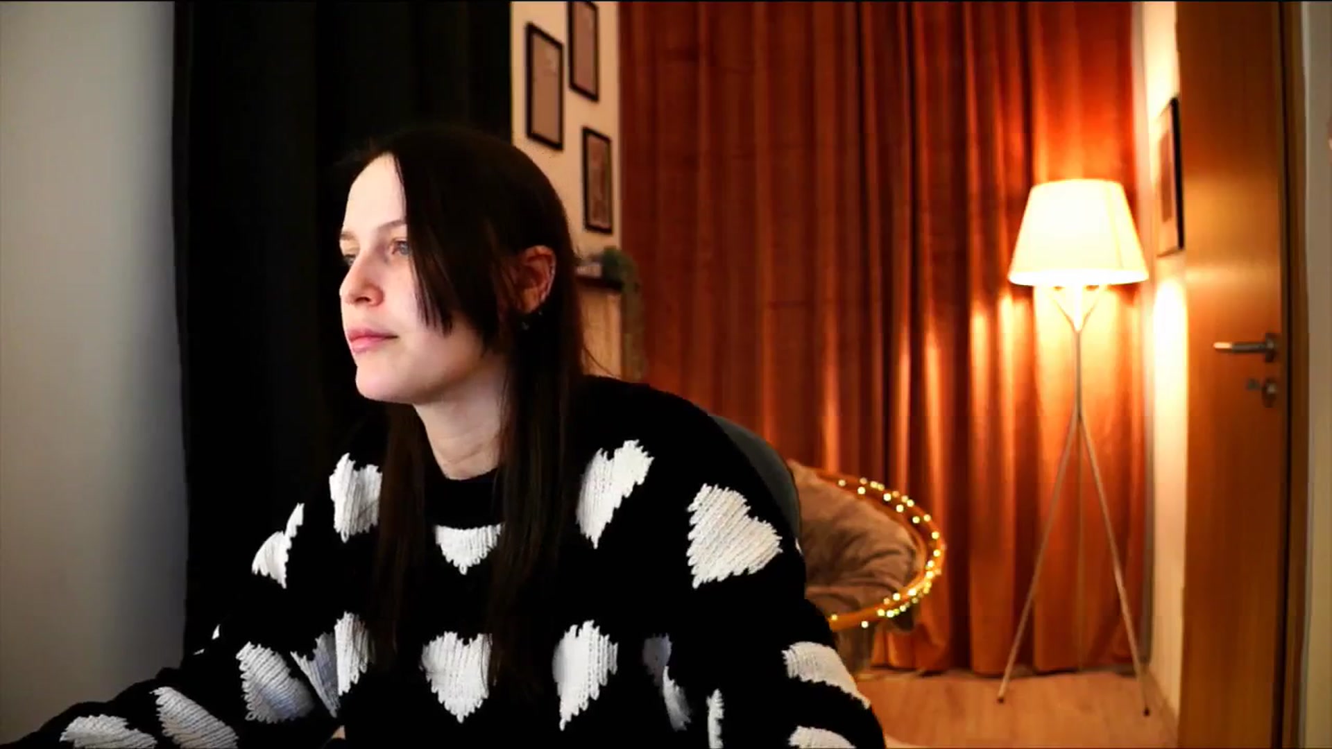Gallery image thumbnail from sweetpulse_'s myfreecams stream on, 12/05/2024, 11:22 image 4 of 20