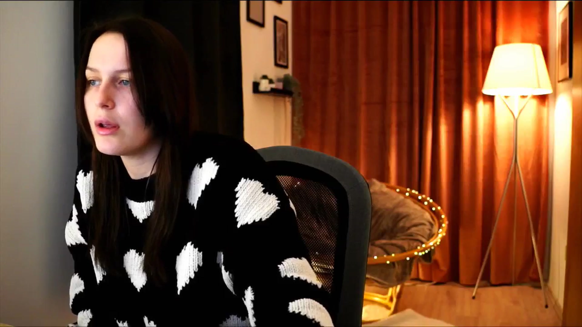 Gallery image thumbnail from sweetpulse_'s myfreecams stream on, 12/05/2024, 11:22 image 8 of 20