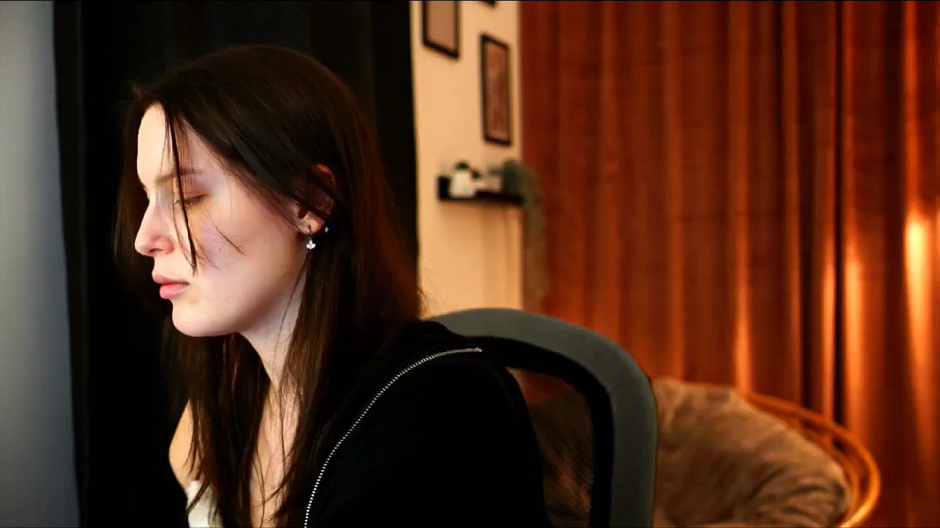 Gallery image thumbnail from sweetpulse_'s myfreecams stream on, 12/07/2024, 12:32 image 16 of 20