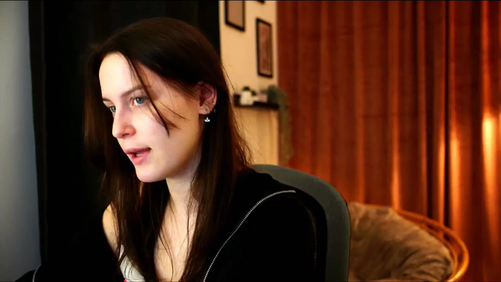 Gallery image thumbnail from sweetpulse_'s myfreecams stream on, 12/07/2024, 12:32 image 15 of 20