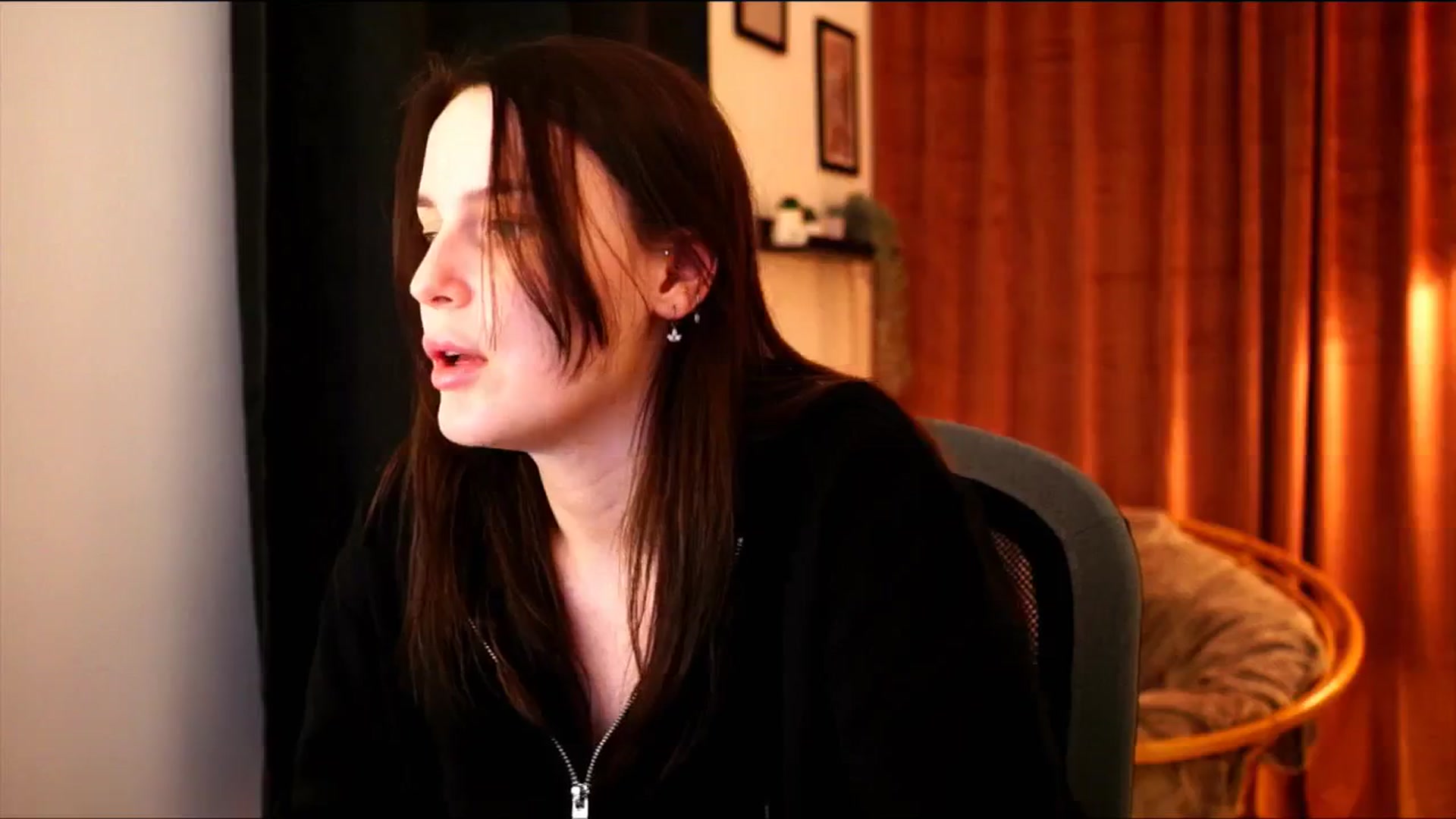 Gallery image thumbnail from sweetpulse_'s myfreecams stream on, 12/07/2024, 15:39 image 15 of 20