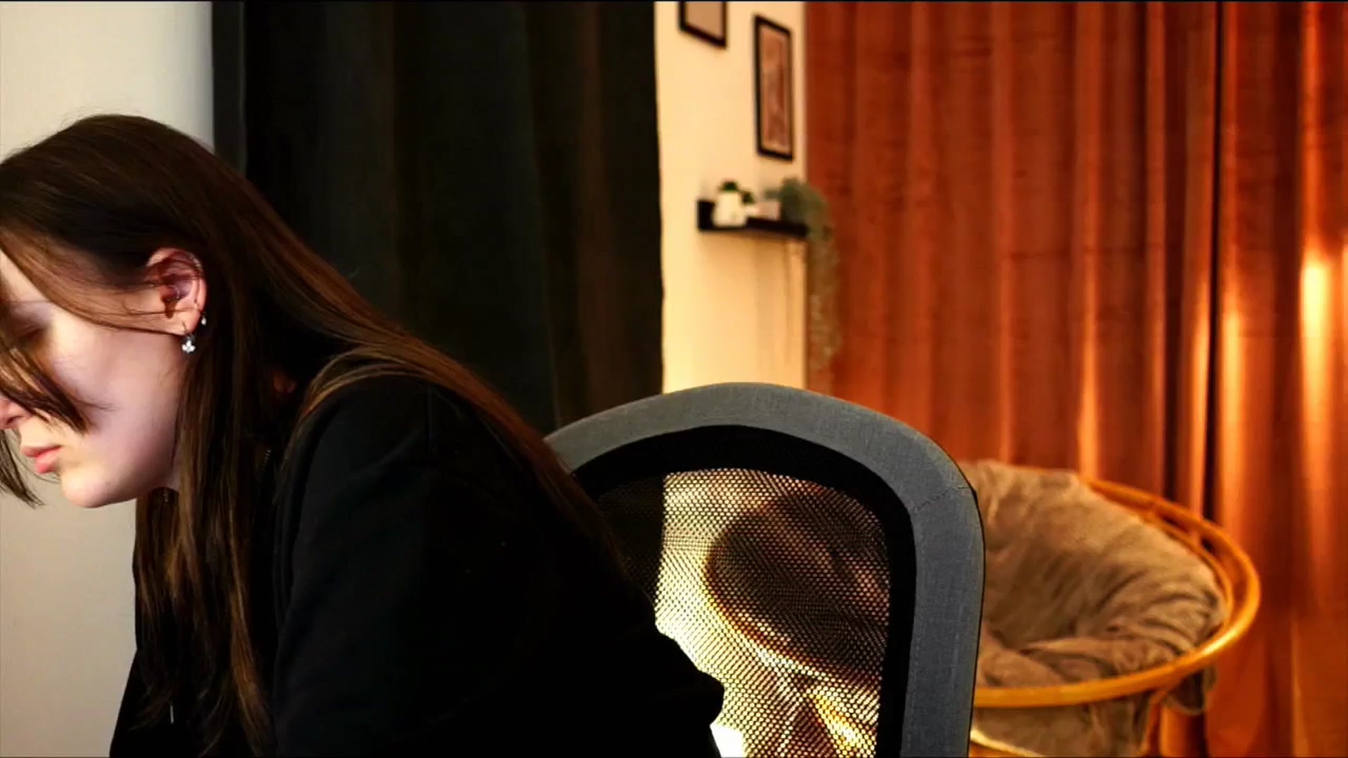 Gallery image thumbnail from sweetpulse_'s myfreecams stream on, 12/07/2024, 17:59 image 1 of 20