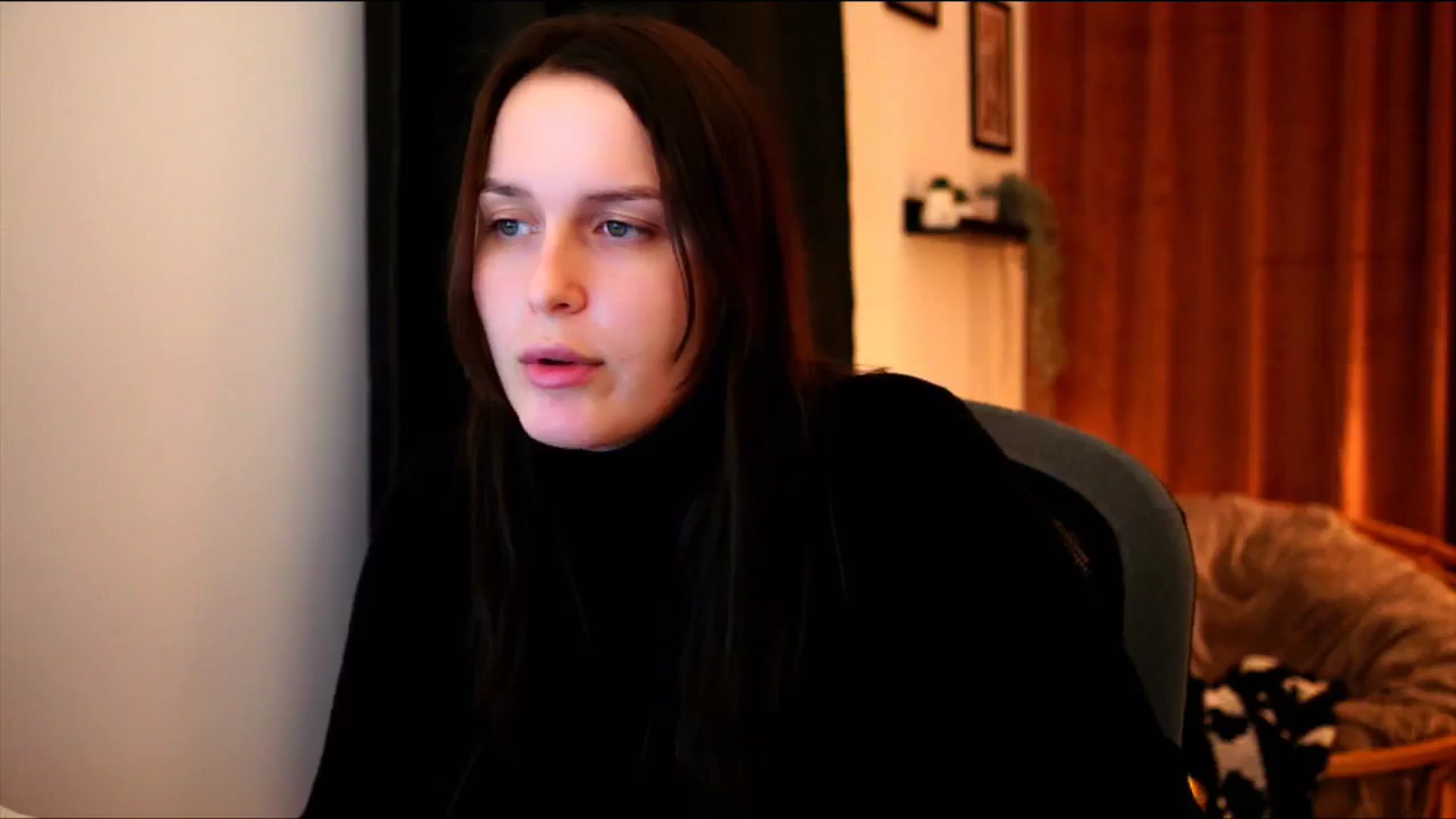 Gallery image thumbnail from sweetpulse_'s myfreecams stream on, 12/08/2024, 19:23 image 14 of 20