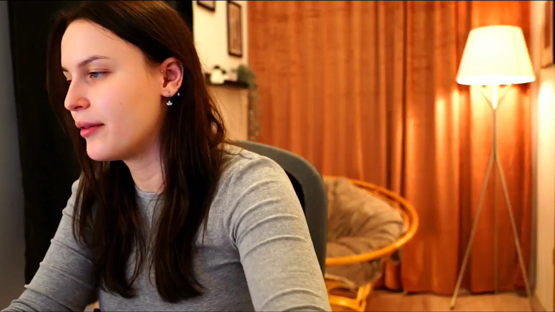Gallery image thumbnail from sweetpulse_'s myfreecams stream on, 12/09/2024, 10:49 image 8 of 20